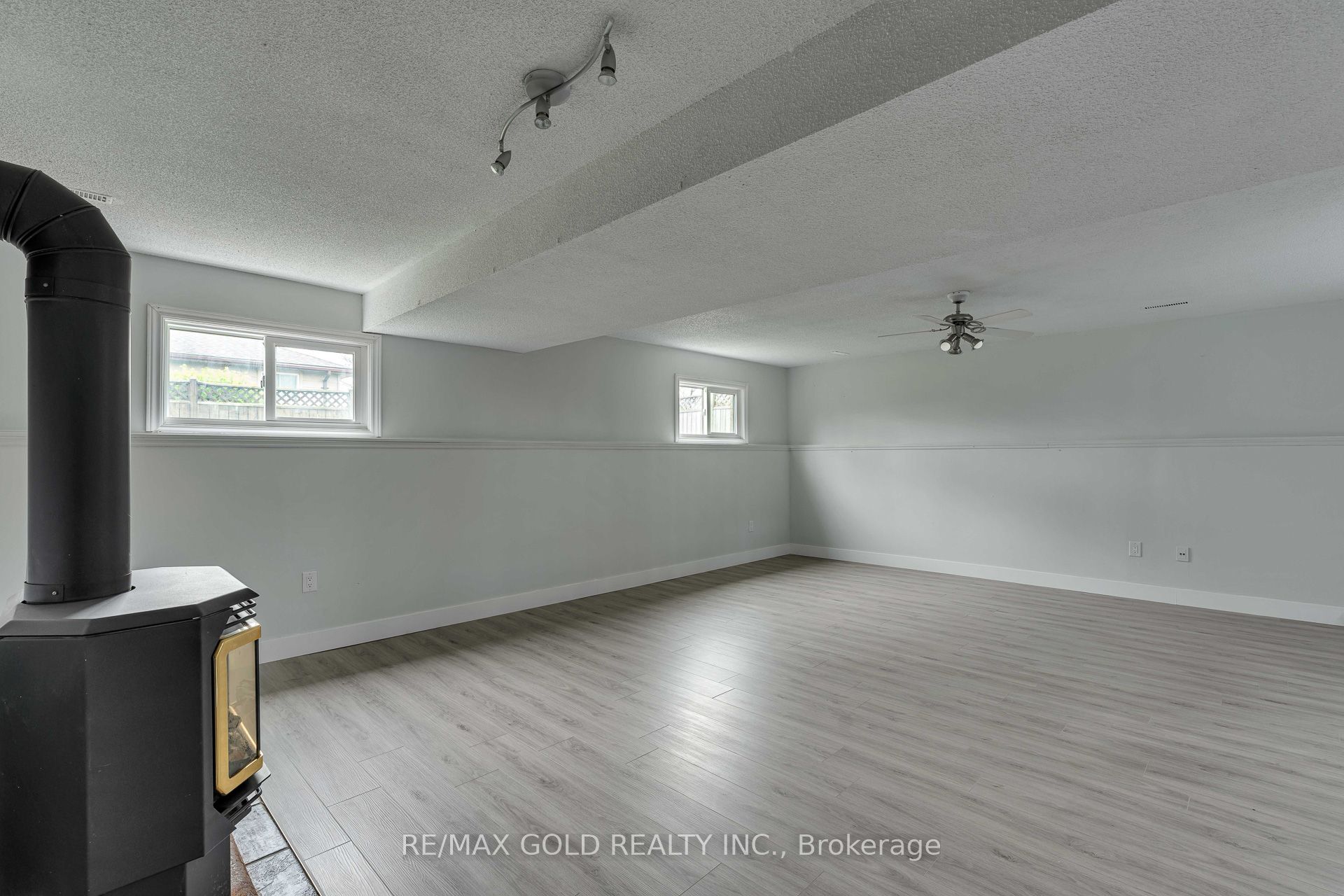 83 Speight Crescent Property Photo 19