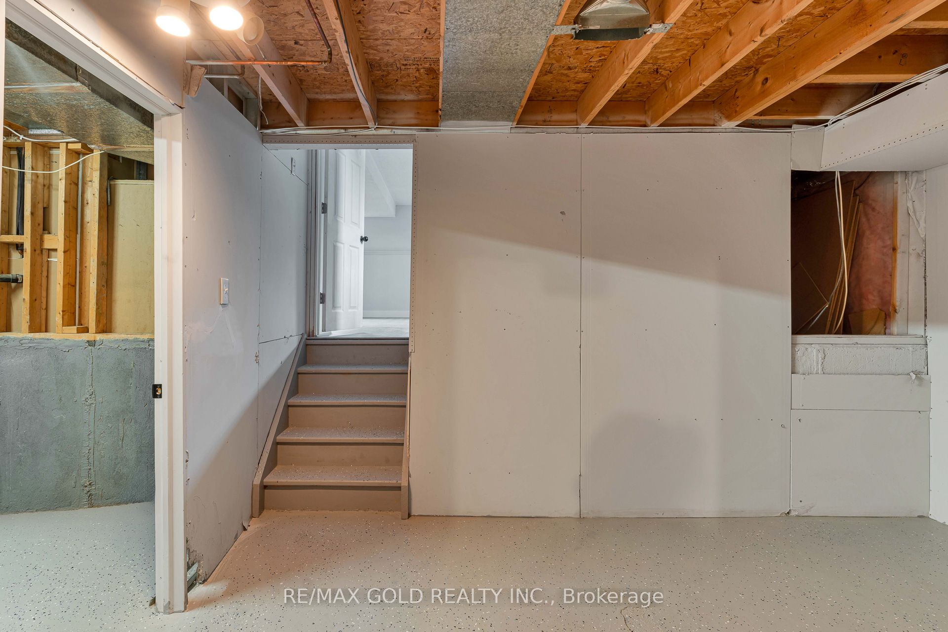 83 Speight Crescent Property Photo 21