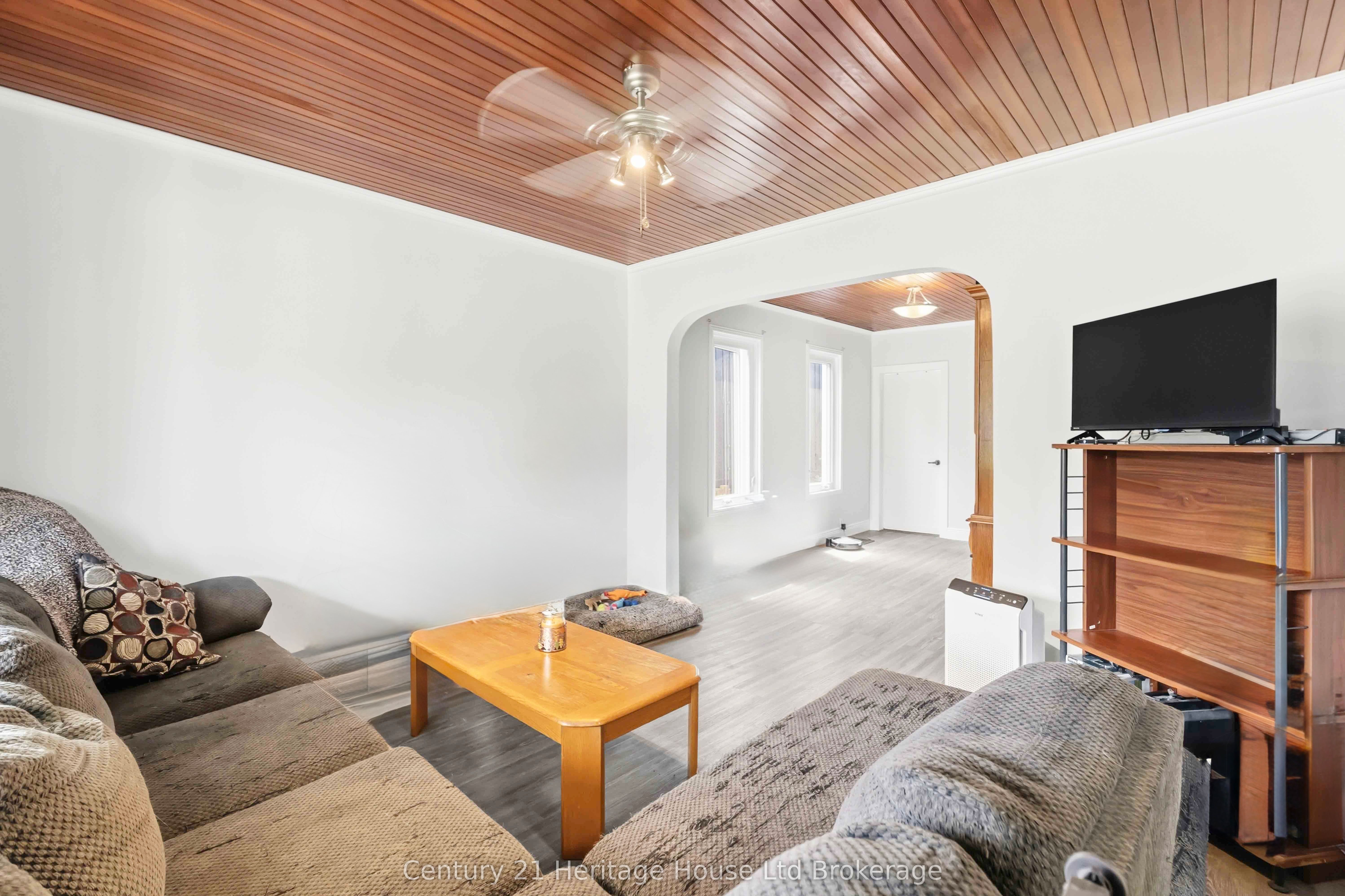 34 Humboldt Parkway Property Photo 10