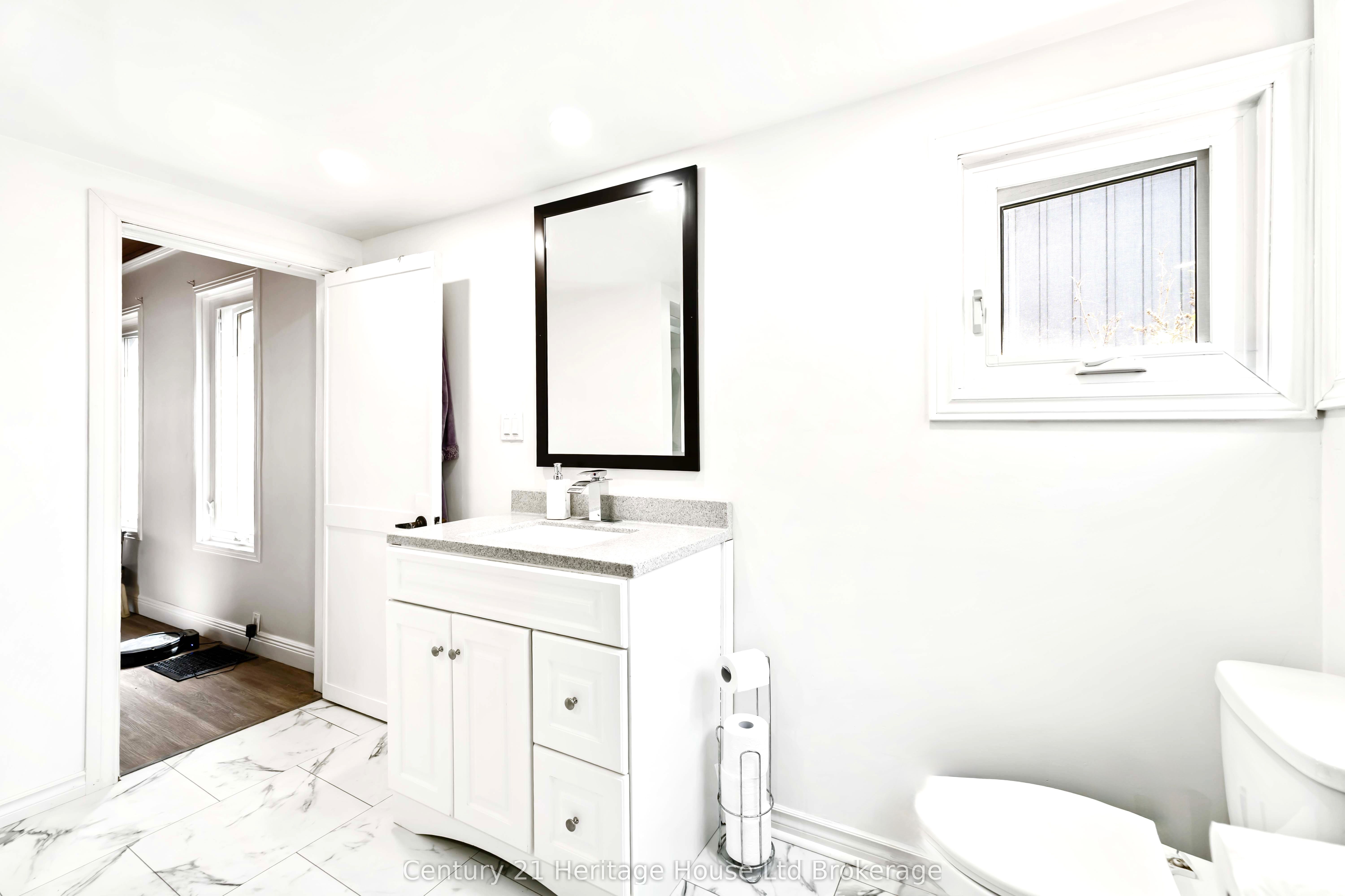34 Humboldt Parkway Property Photo 14