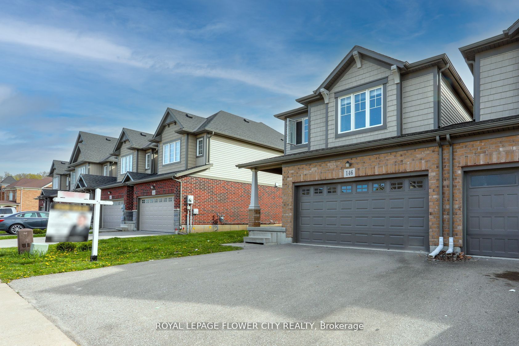 146 Winterberry Boulevard Property Photo 3