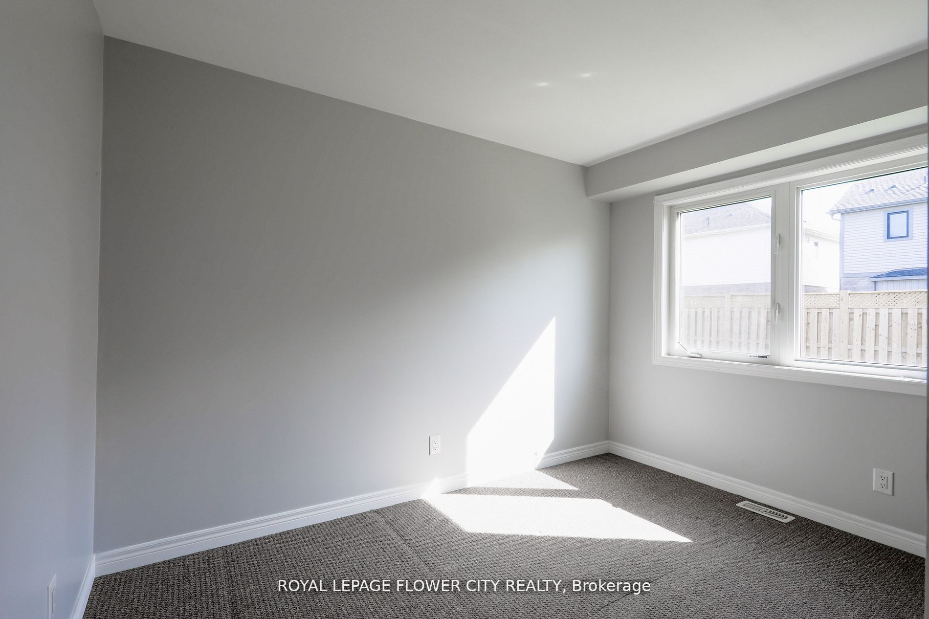 146 Winterberry Boulevard Property Photo 8
