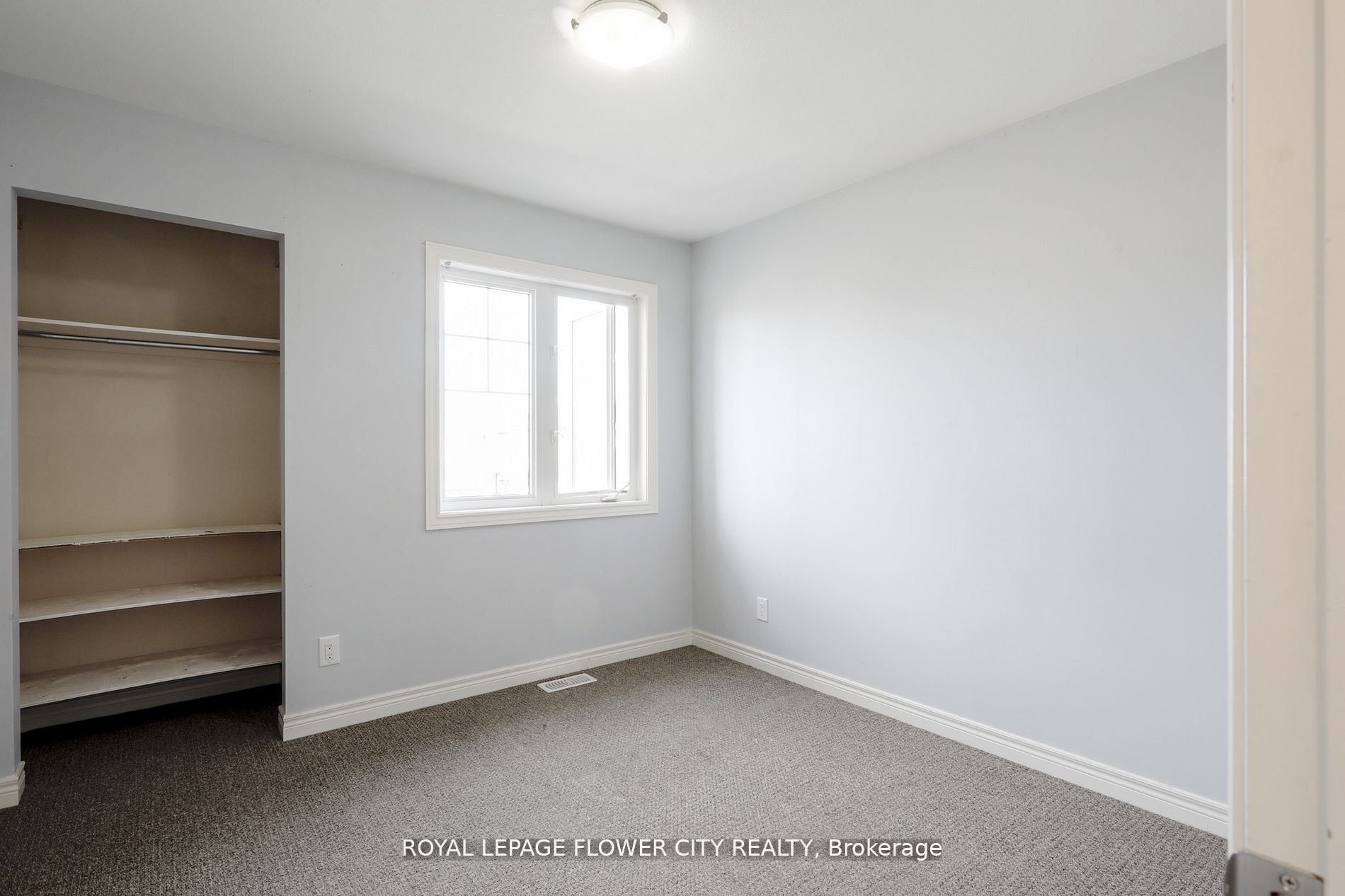 146 Winterberry Boulevard Property Photo 15