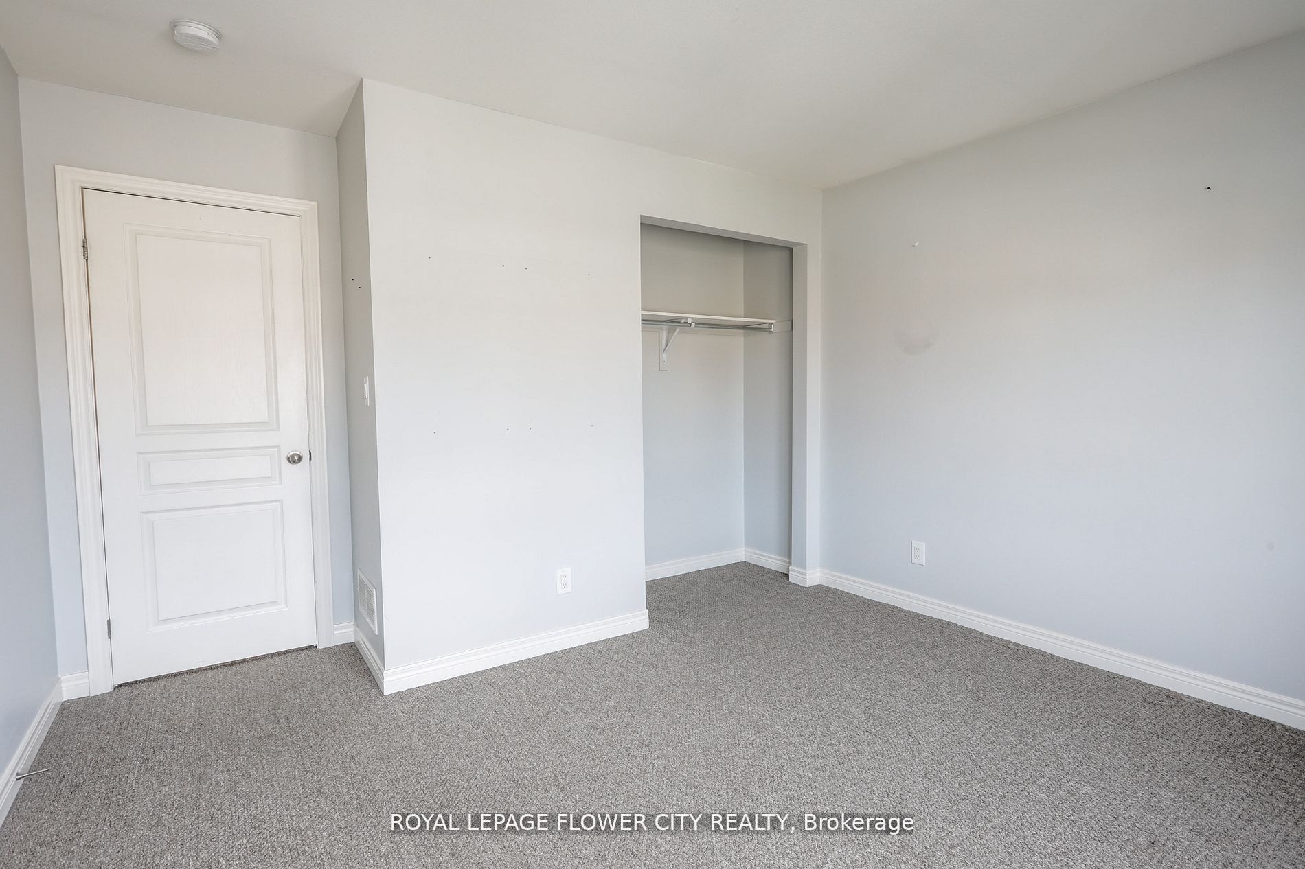 146 Winterberry Boulevard Property Photo 16