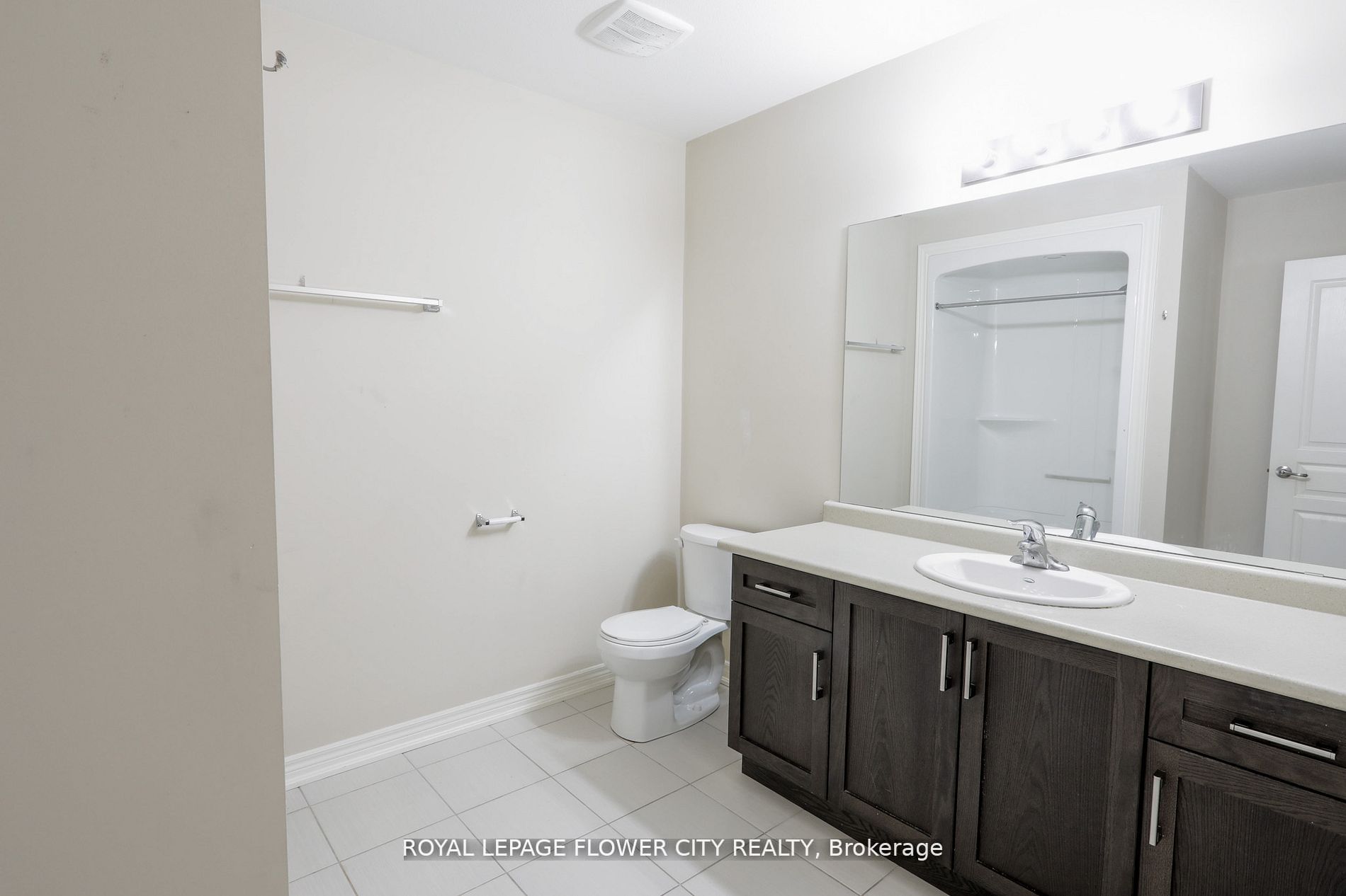 146 Winterberry Boulevard Property Photo 19