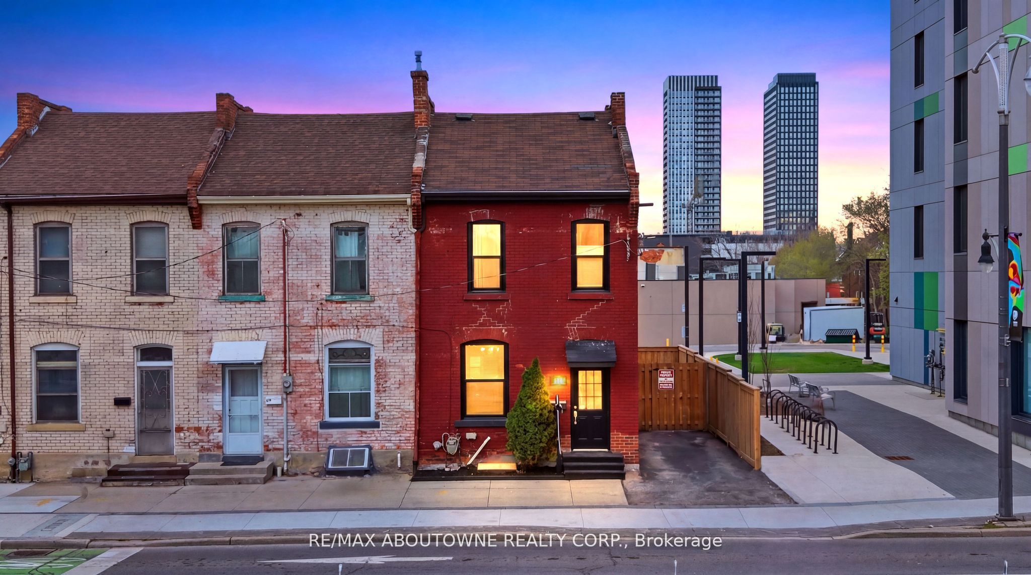 116 Bay Street N Property Photo 1