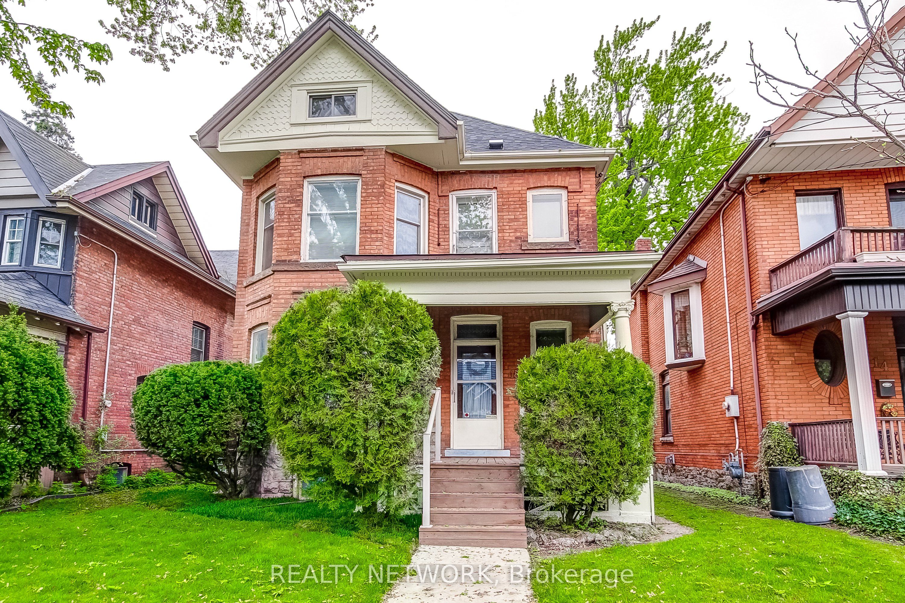 18 Fairleigh Crescent Property Photo 1