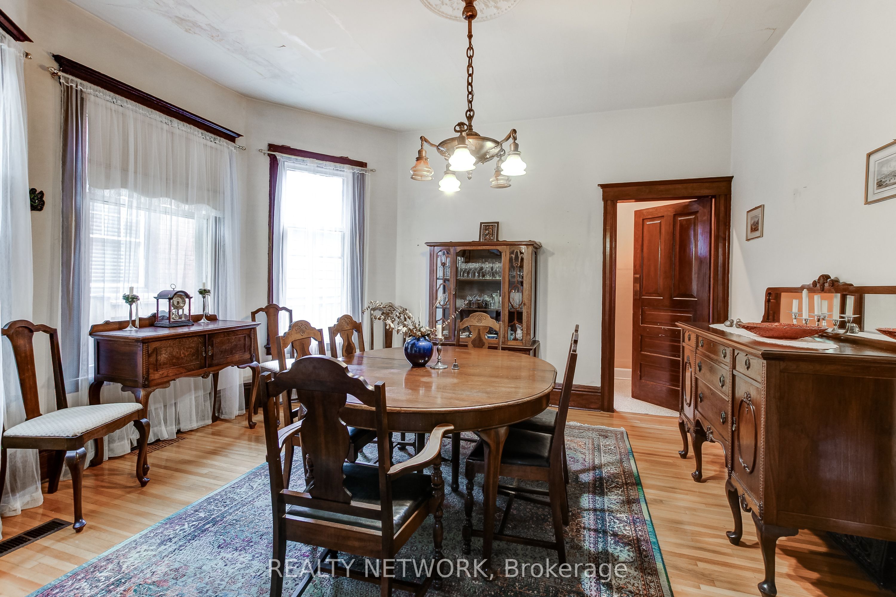 18 Fairleigh Crescent Property Photo 13