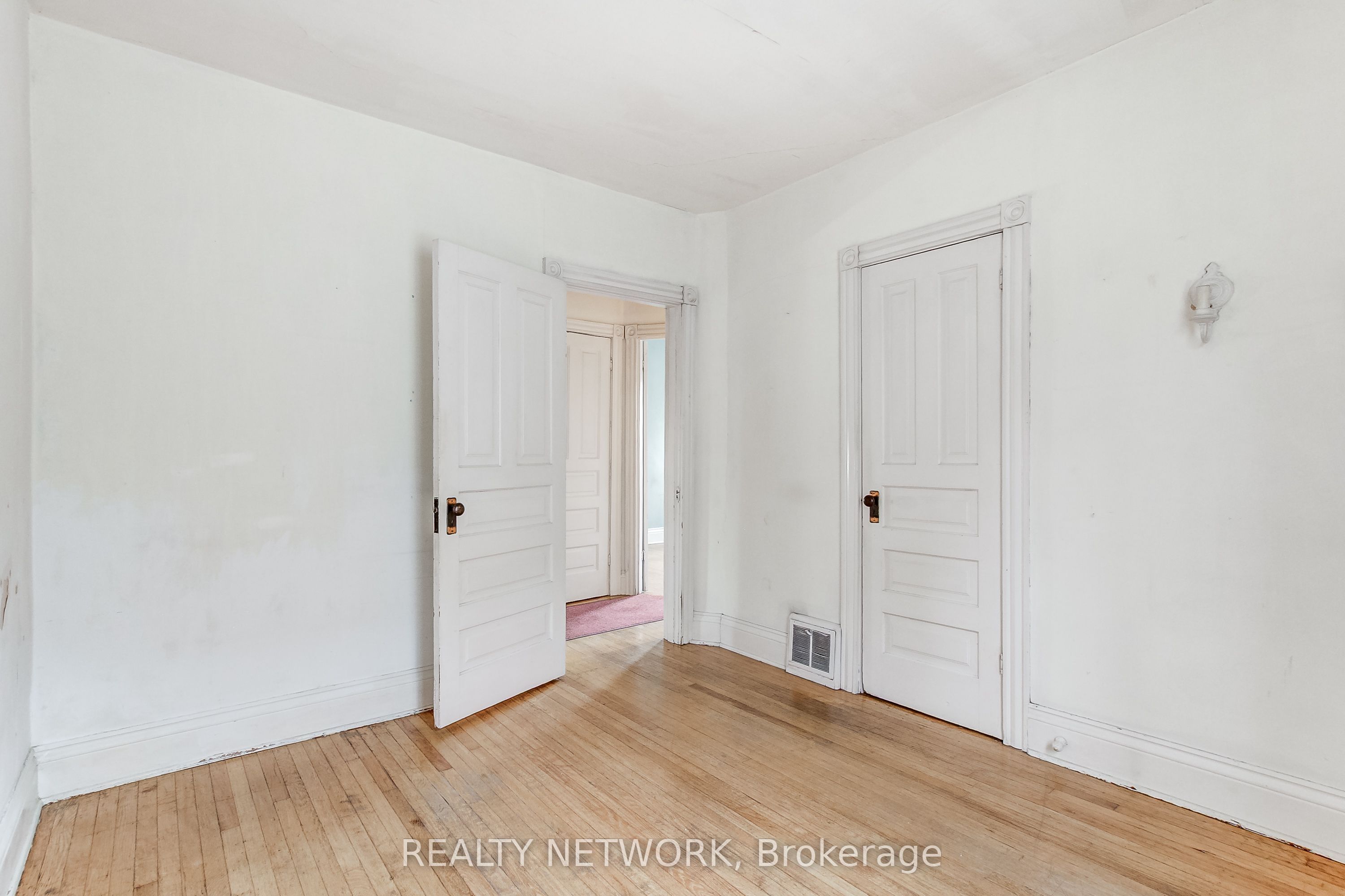 18 Fairleigh Crescent Property Photo 27