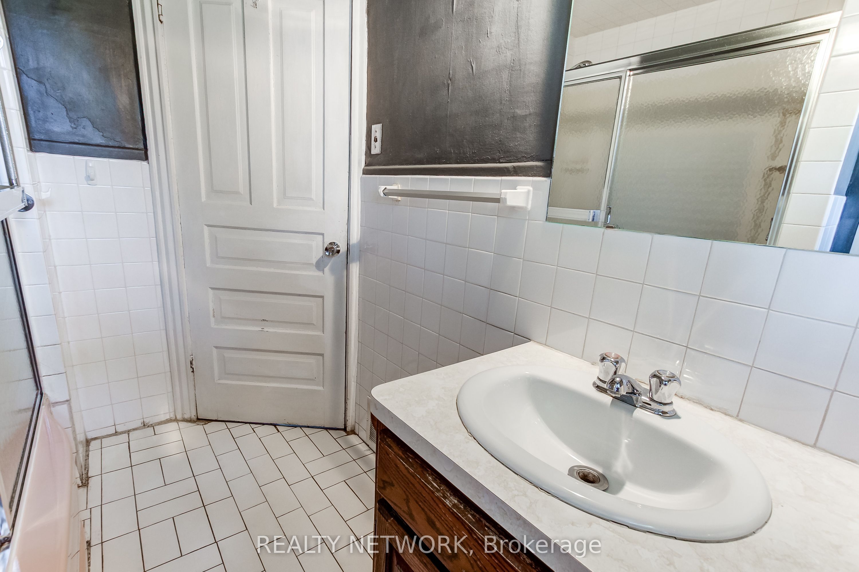 18 Fairleigh Crescent Property Photo 32