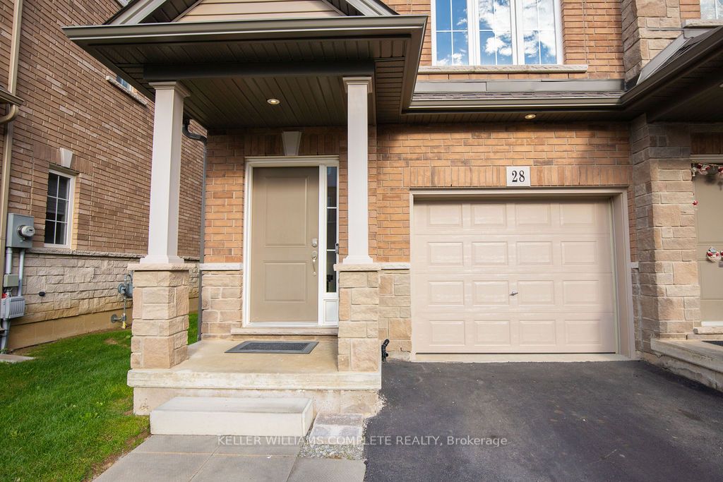 28 Canary Grass Boulevard Property Photo 4