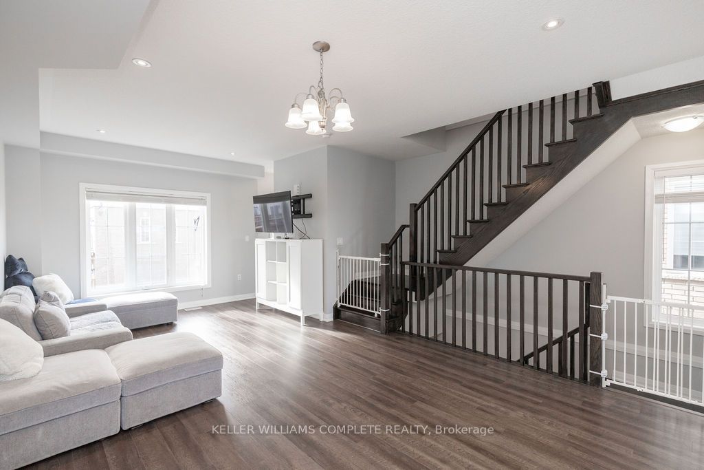 28 Canary Grass Boulevard Property Photo 10