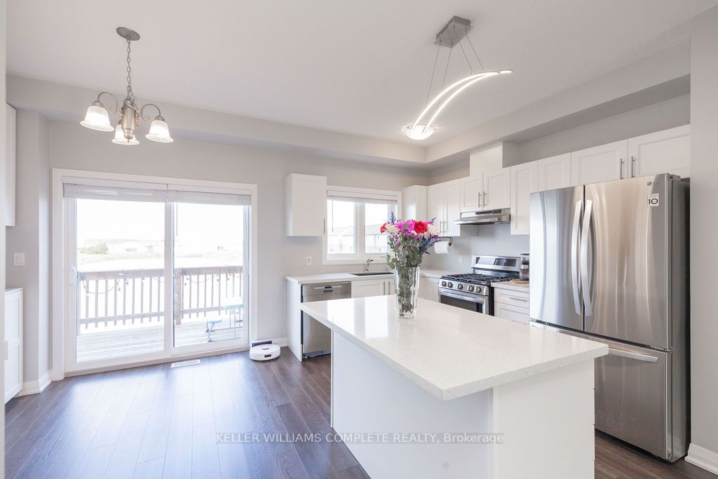 28 Canary Grass Boulevard Property Photo 14