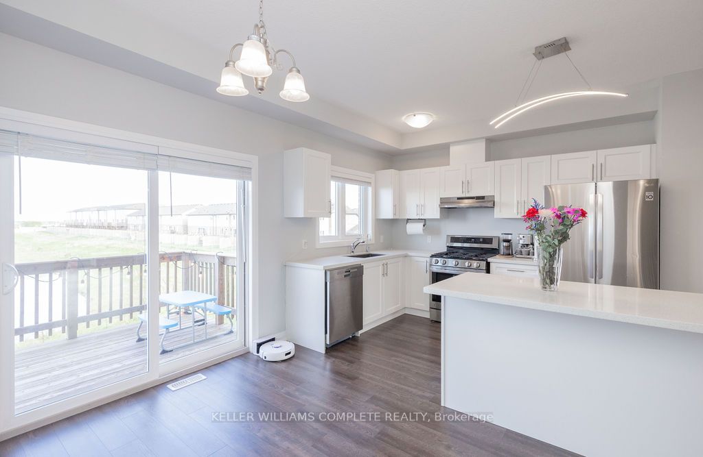 28 Canary Grass Boulevard Property Photo 15