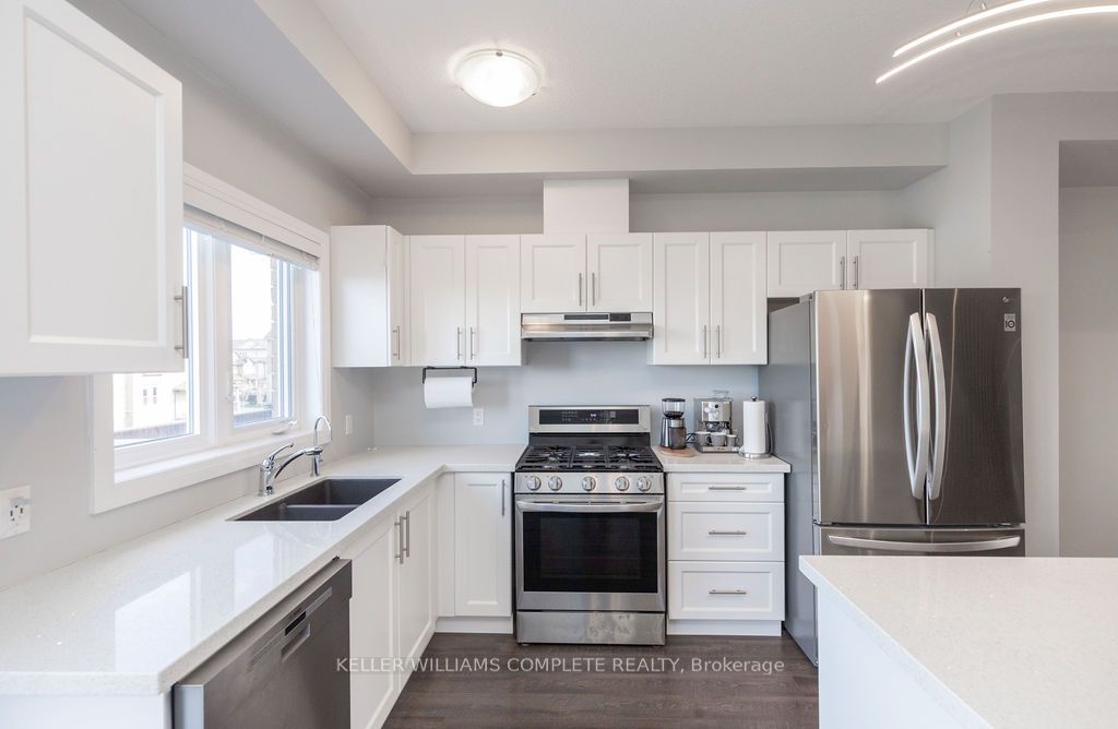 28 Canary Grass Boulevard Property Photo 18