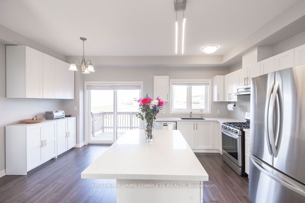 28 Canary Grass Boulevard Property Photo 19