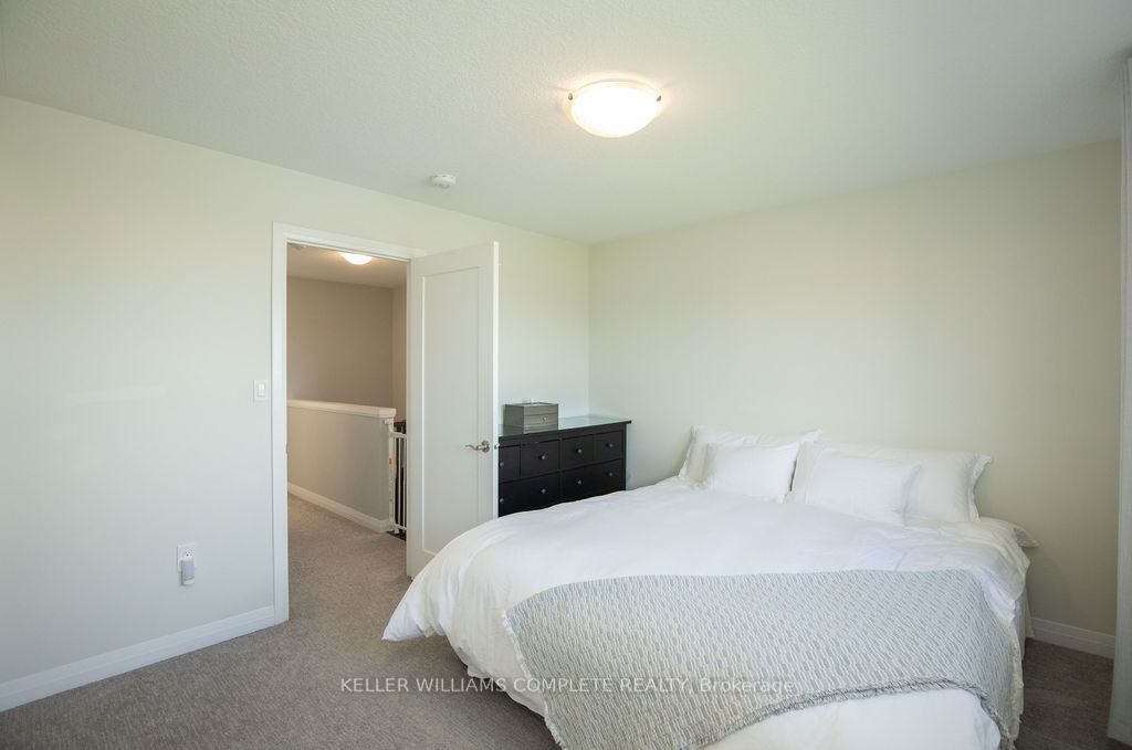 28 Canary Grass Boulevard Property Photo 21