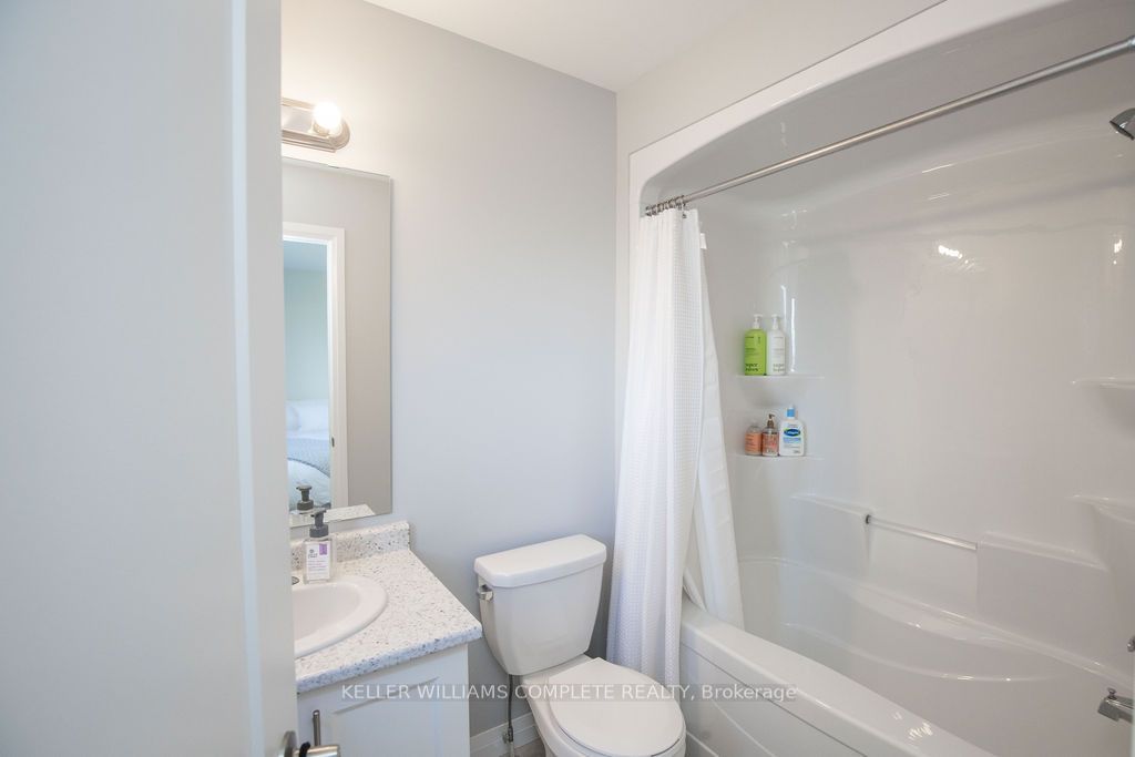 28 Canary Grass Boulevard Property Photo 23