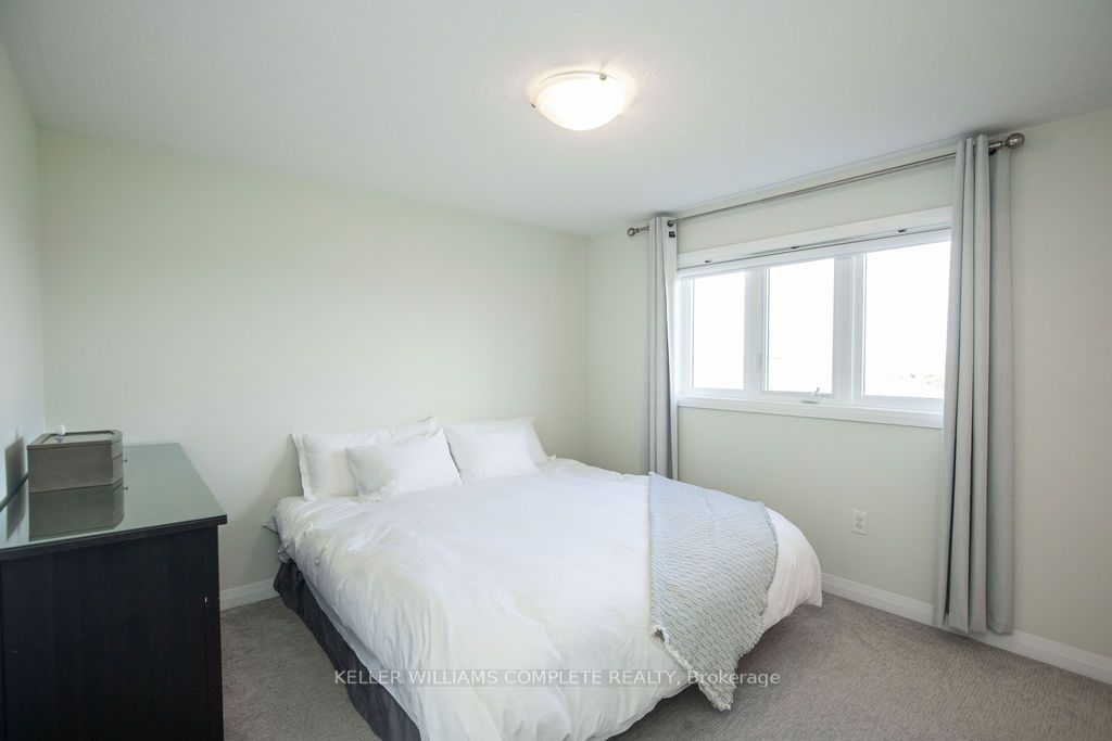 28 Canary Grass Boulevard Property Photo 24