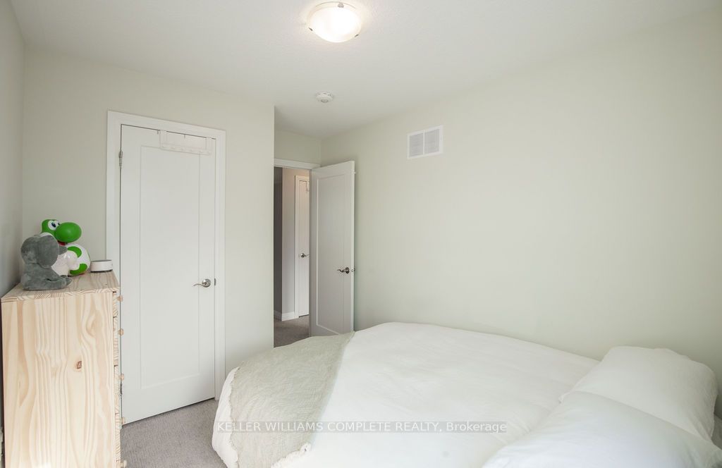 28 Canary Grass Boulevard Property Photo 27