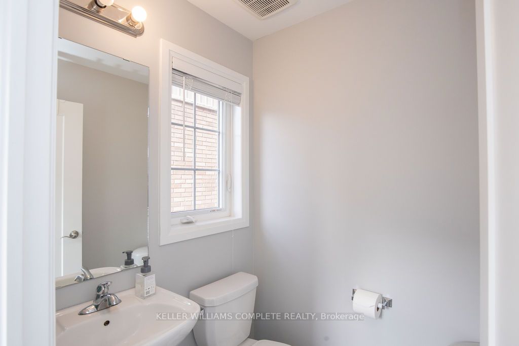 28 Canary Grass Boulevard Property Photo 33