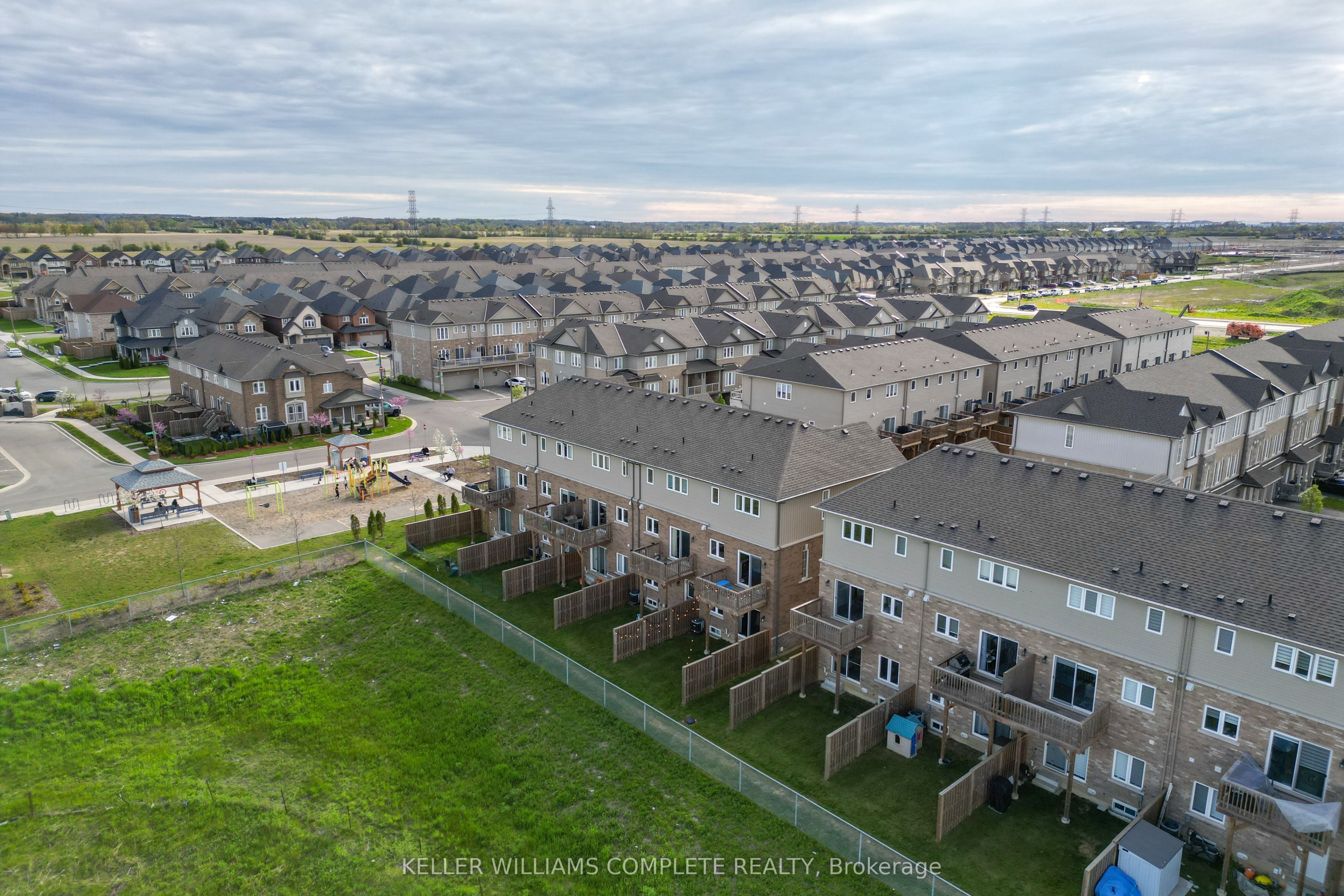 28 Canary Grass Boulevard Property Photo 46