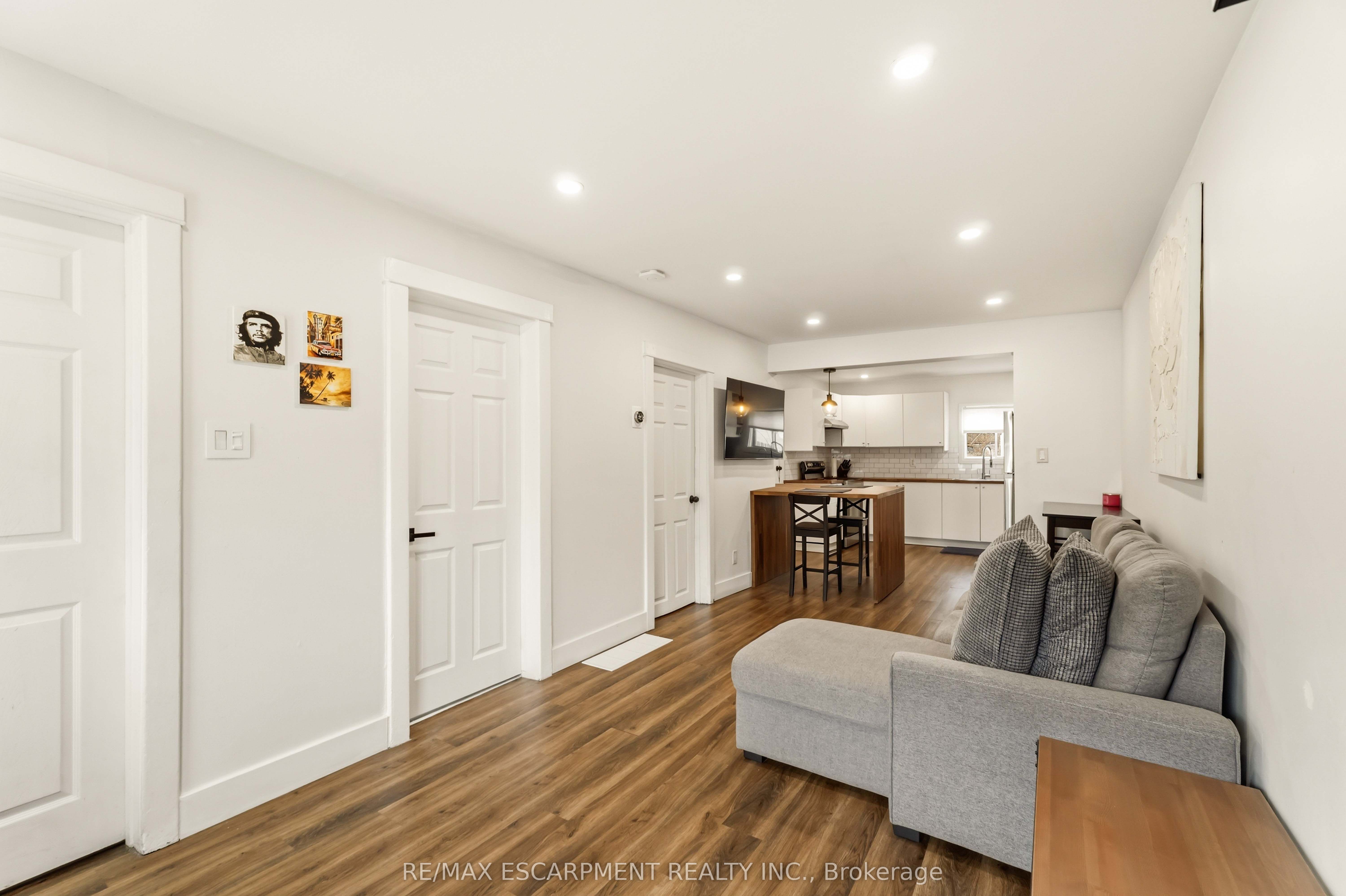 27 Edinburgh Avenue Property Photo 4