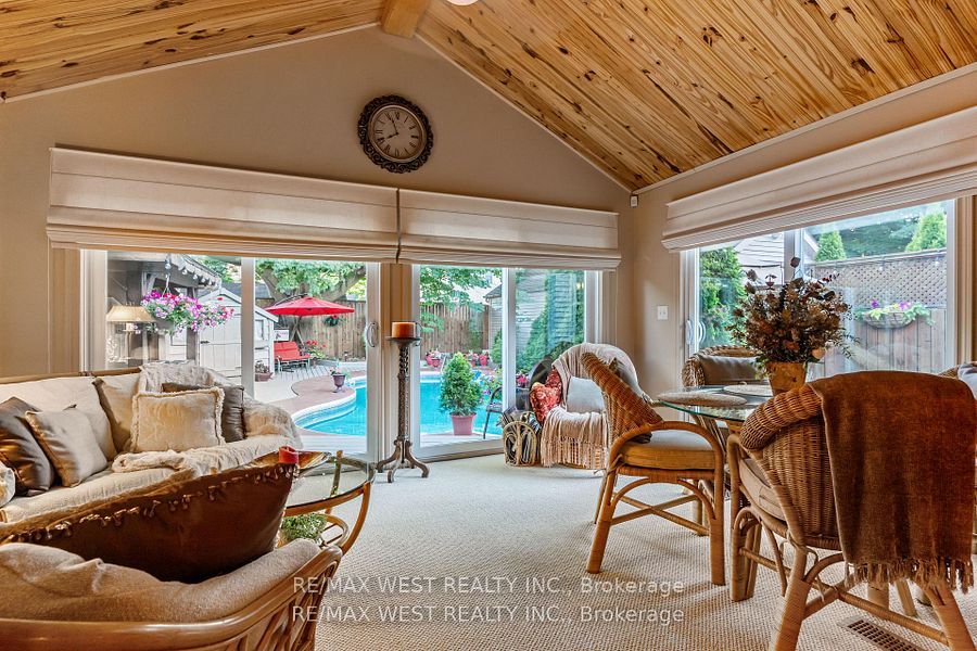 560 Peel Street Property Photo 19