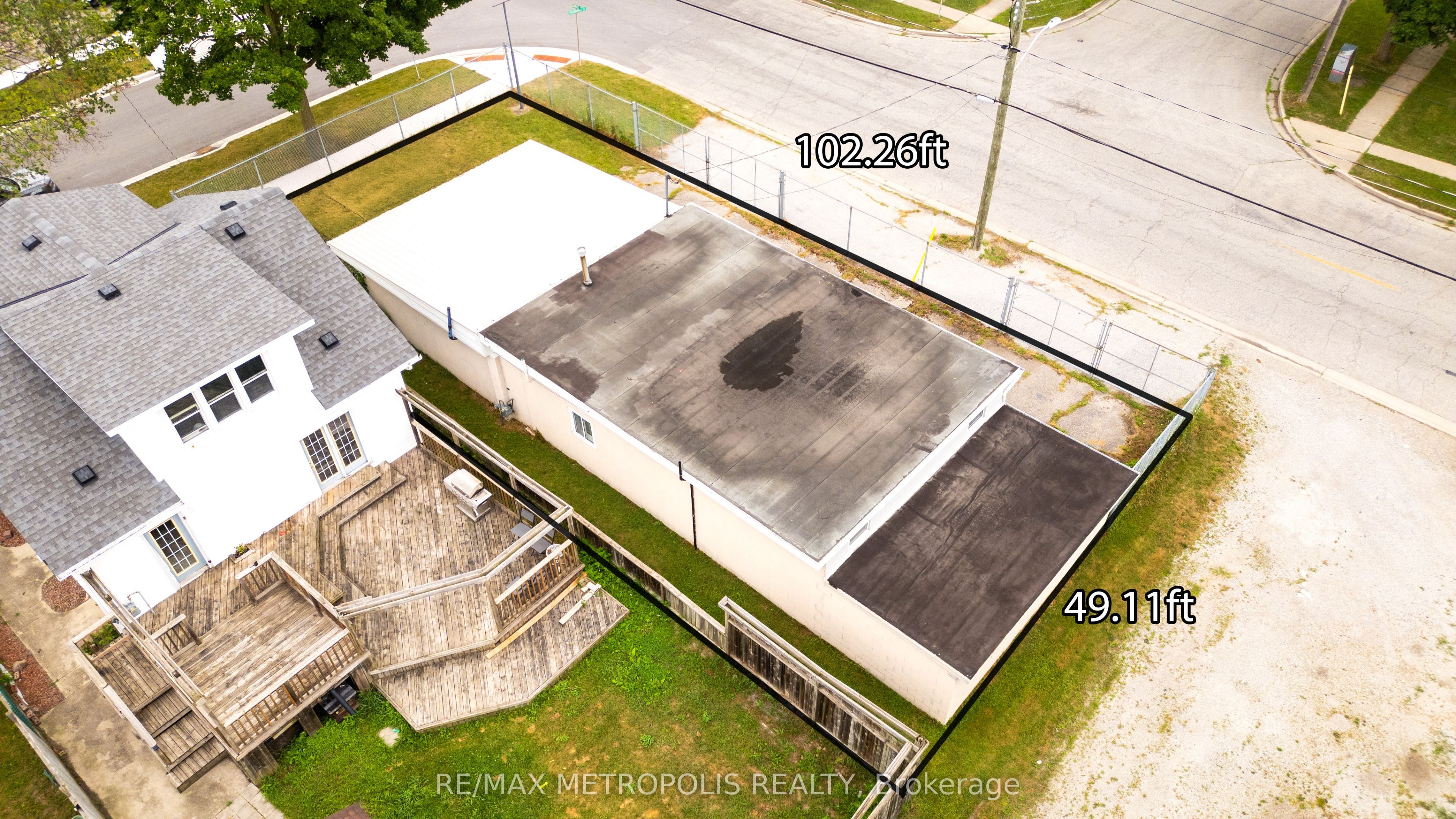 431 Campbell Street Property Photo 10