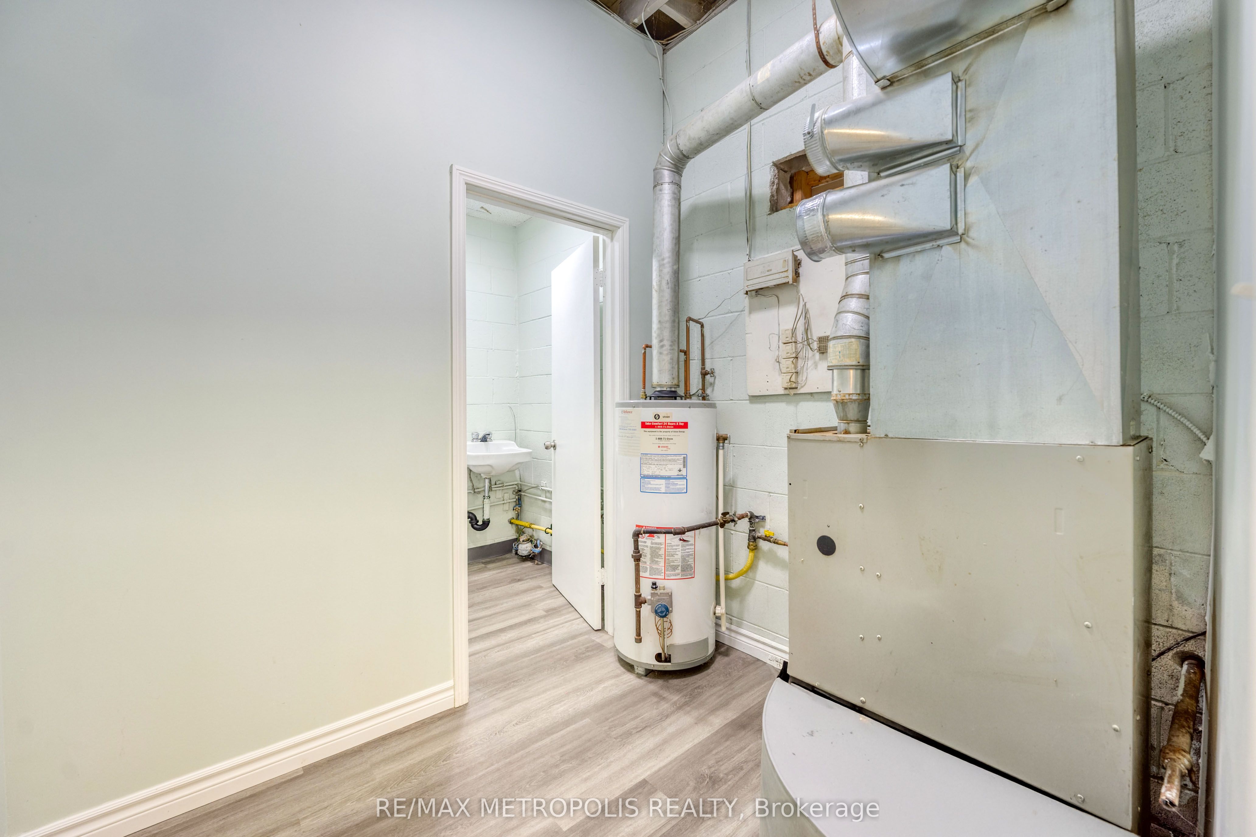 431 Campbell Street Property Photo 15