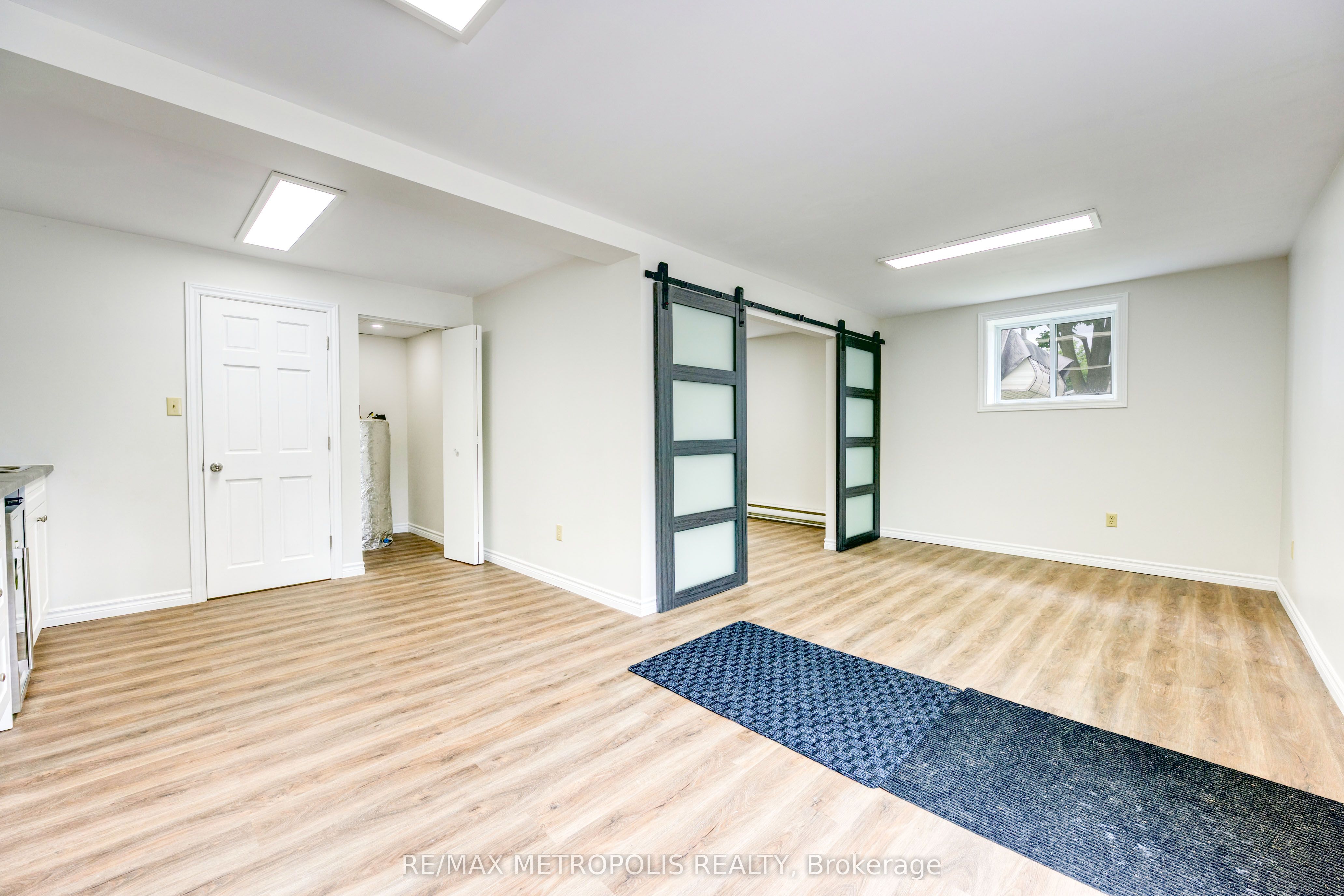 431 Campbell Street Property Photo 29