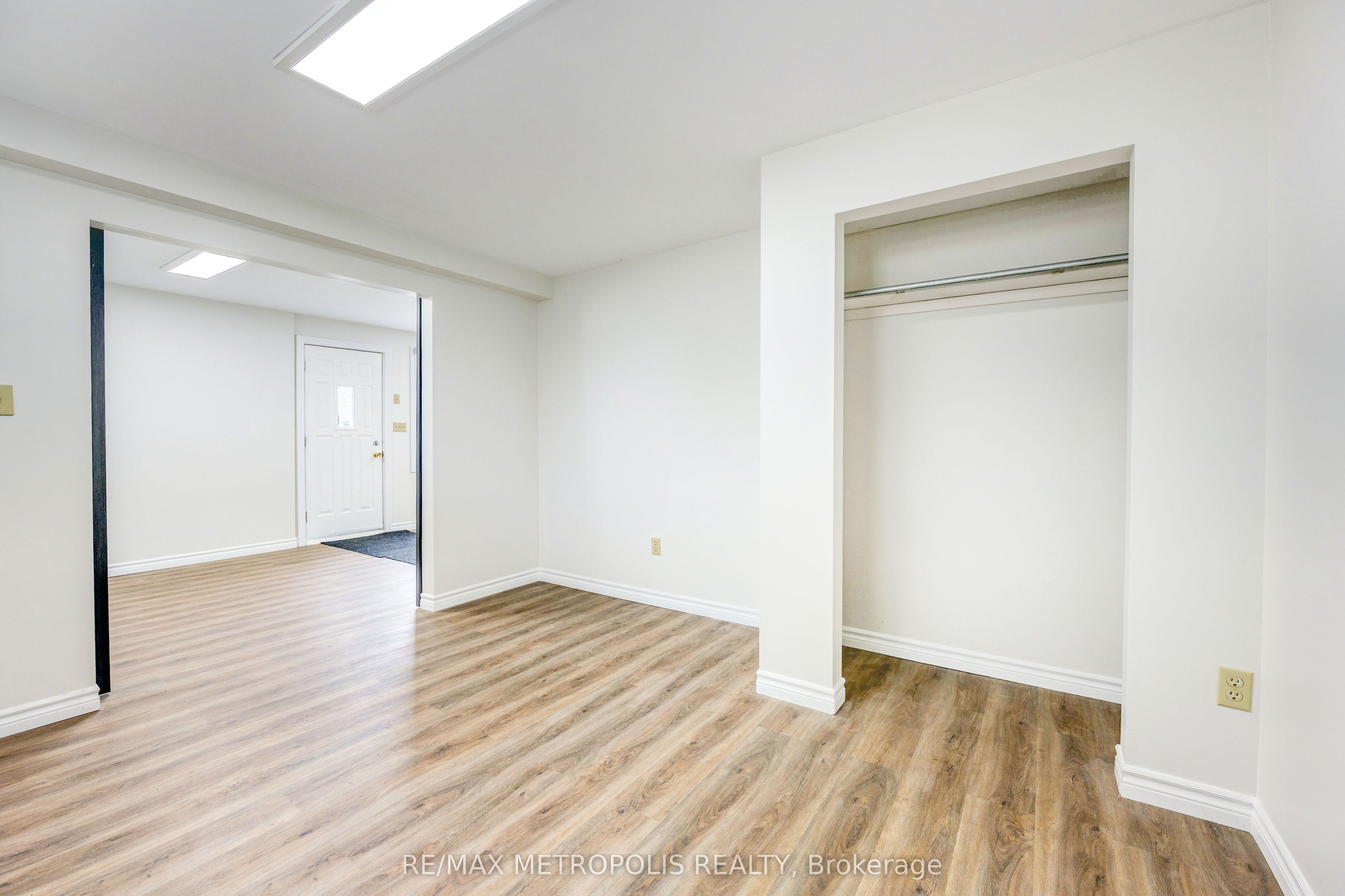 431 Campbell Street Property Photo 34