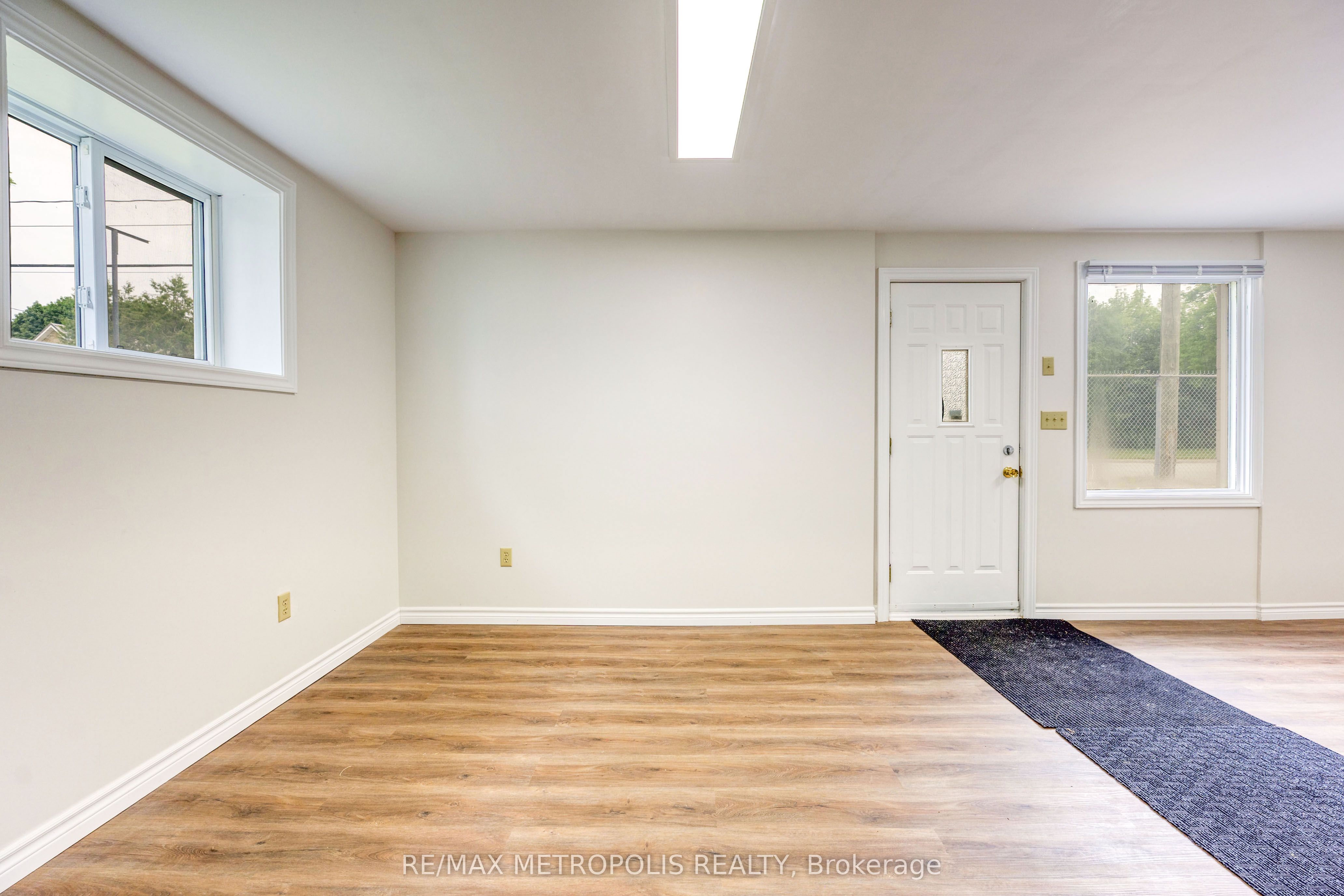 431 Campbell Street Property Photo 35