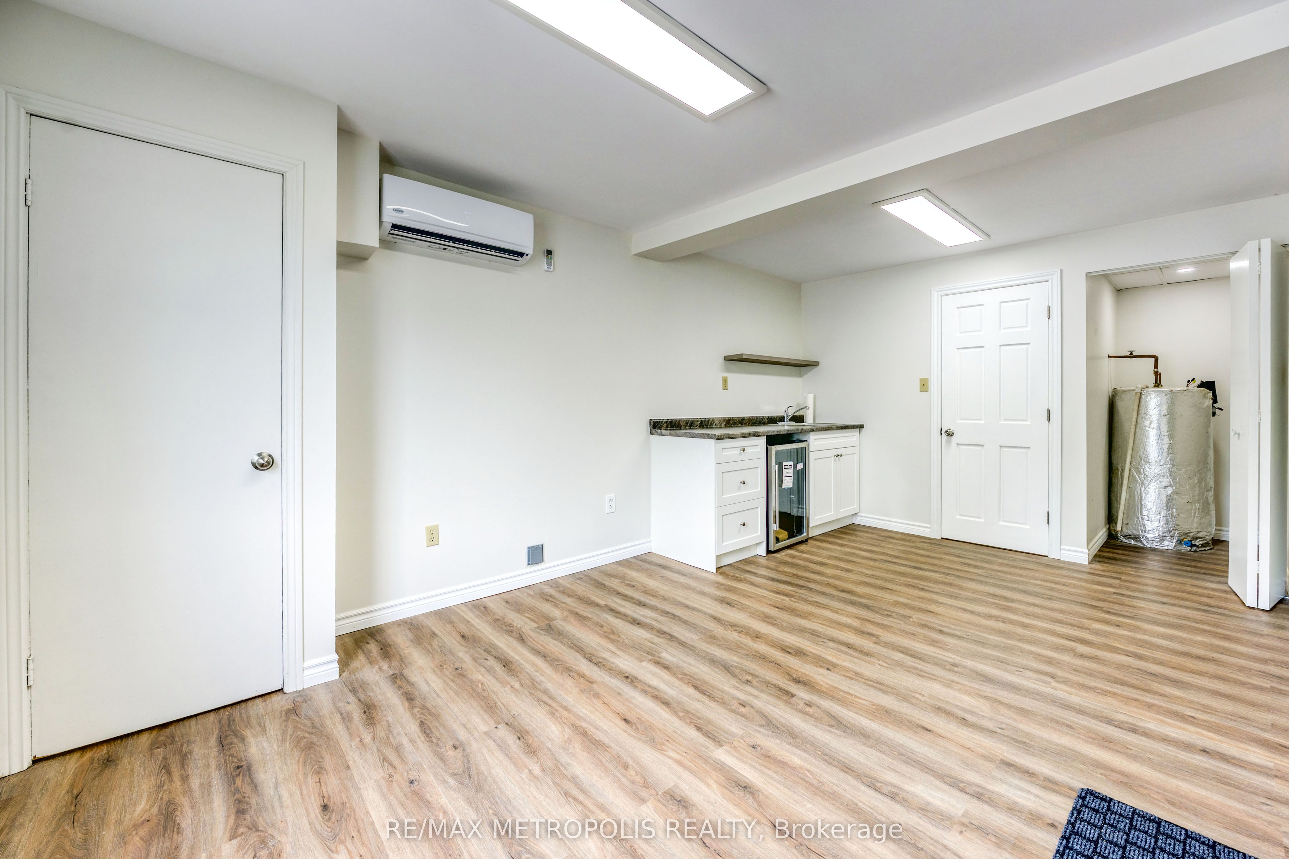 431 Campbell Street Property Photo 37