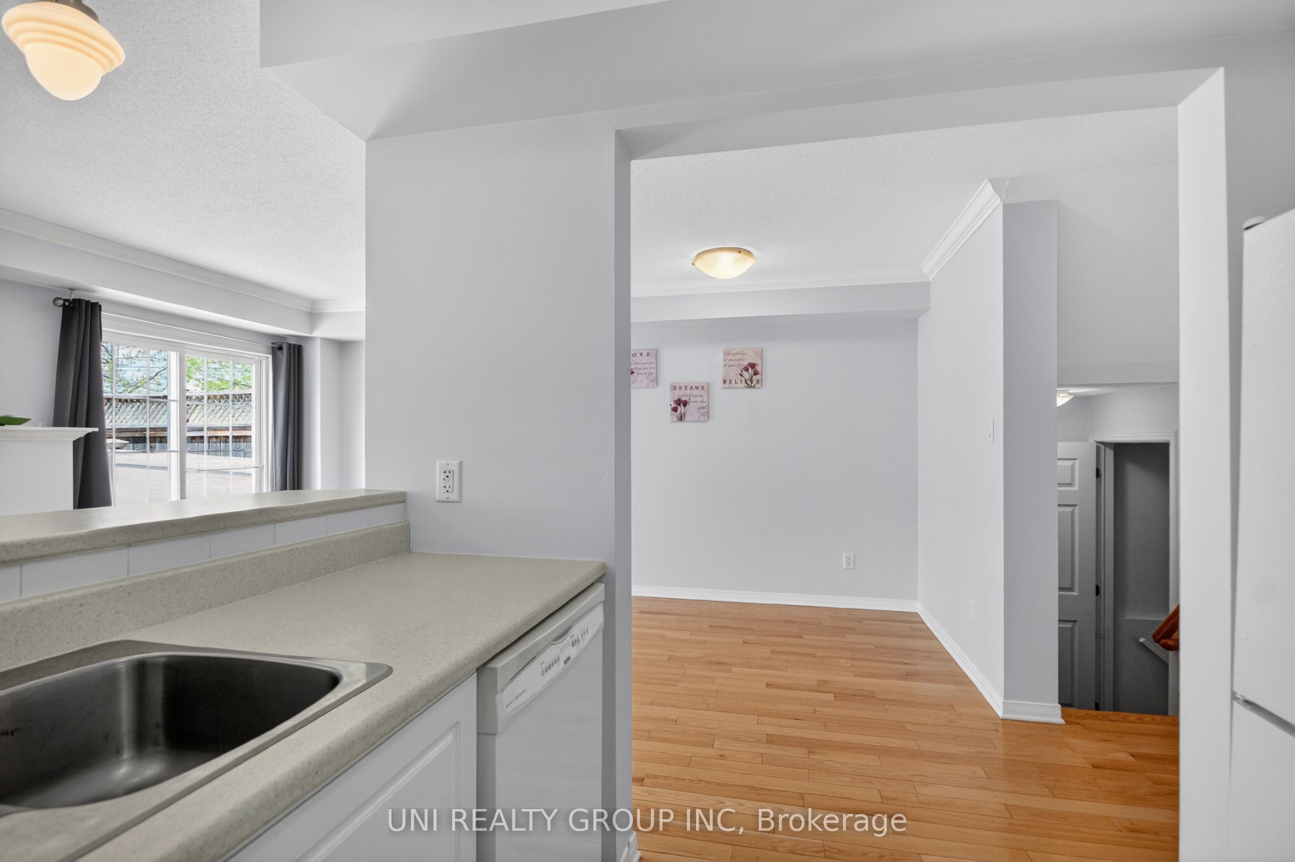546 Ashbourne Crescent Property Photo 19