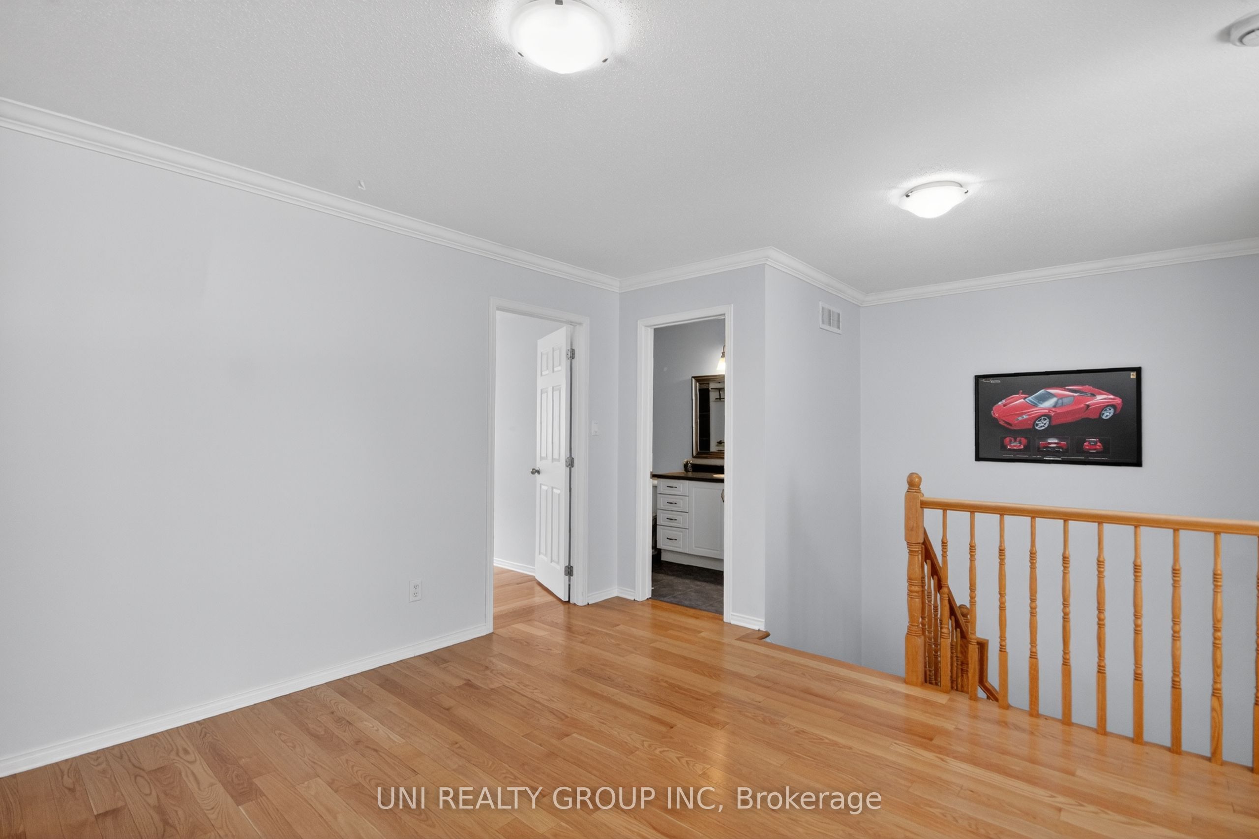 546 Ashbourne Crescent Property Photo 22