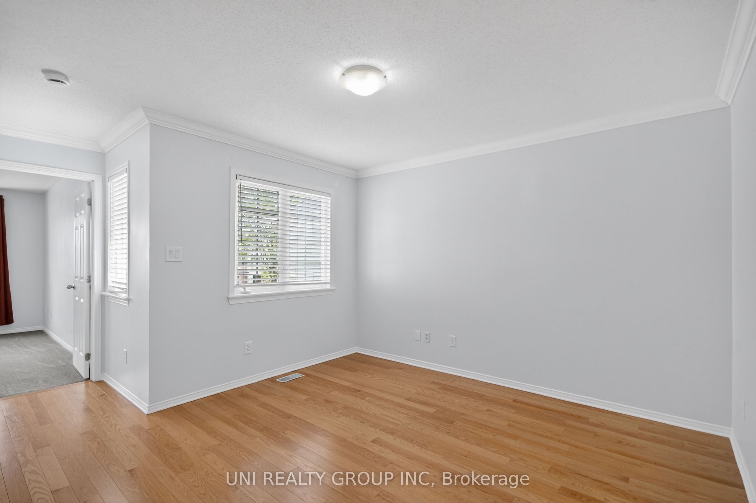 546 Ashbourne Crescent Property Photo 23