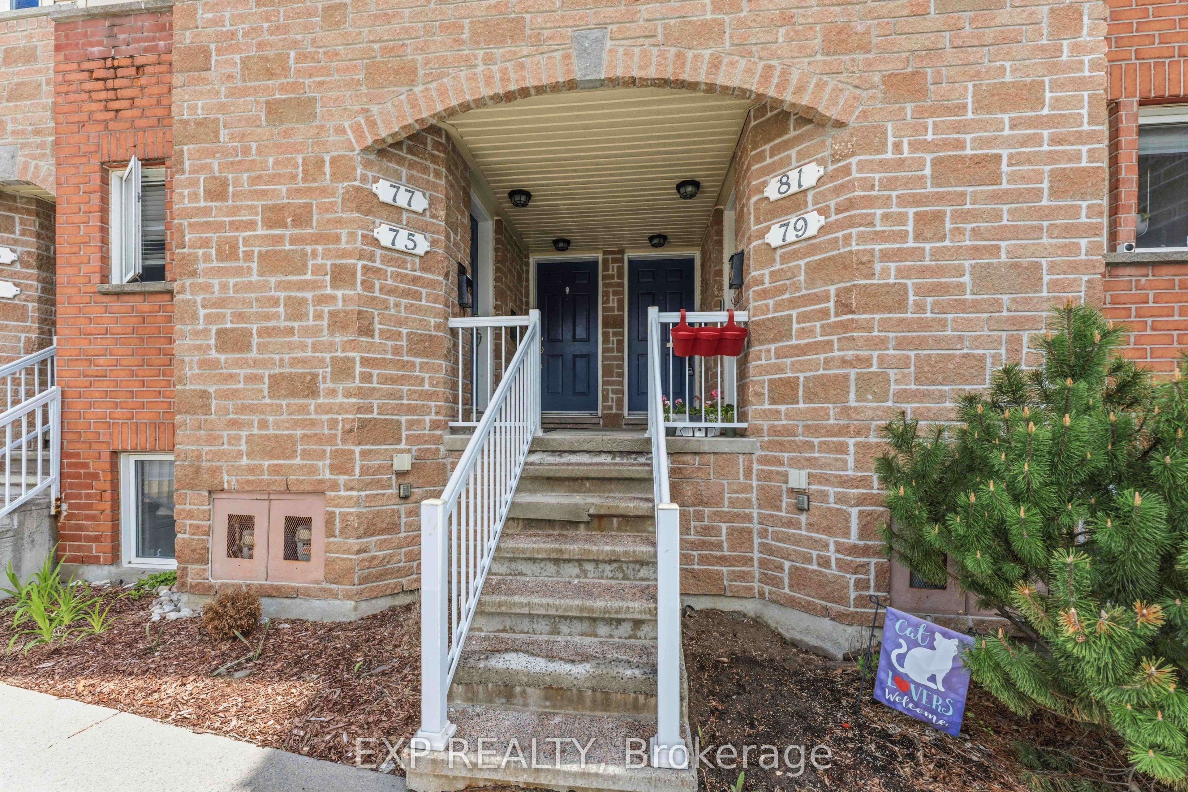 81 Strathaven Private Property Photo 2