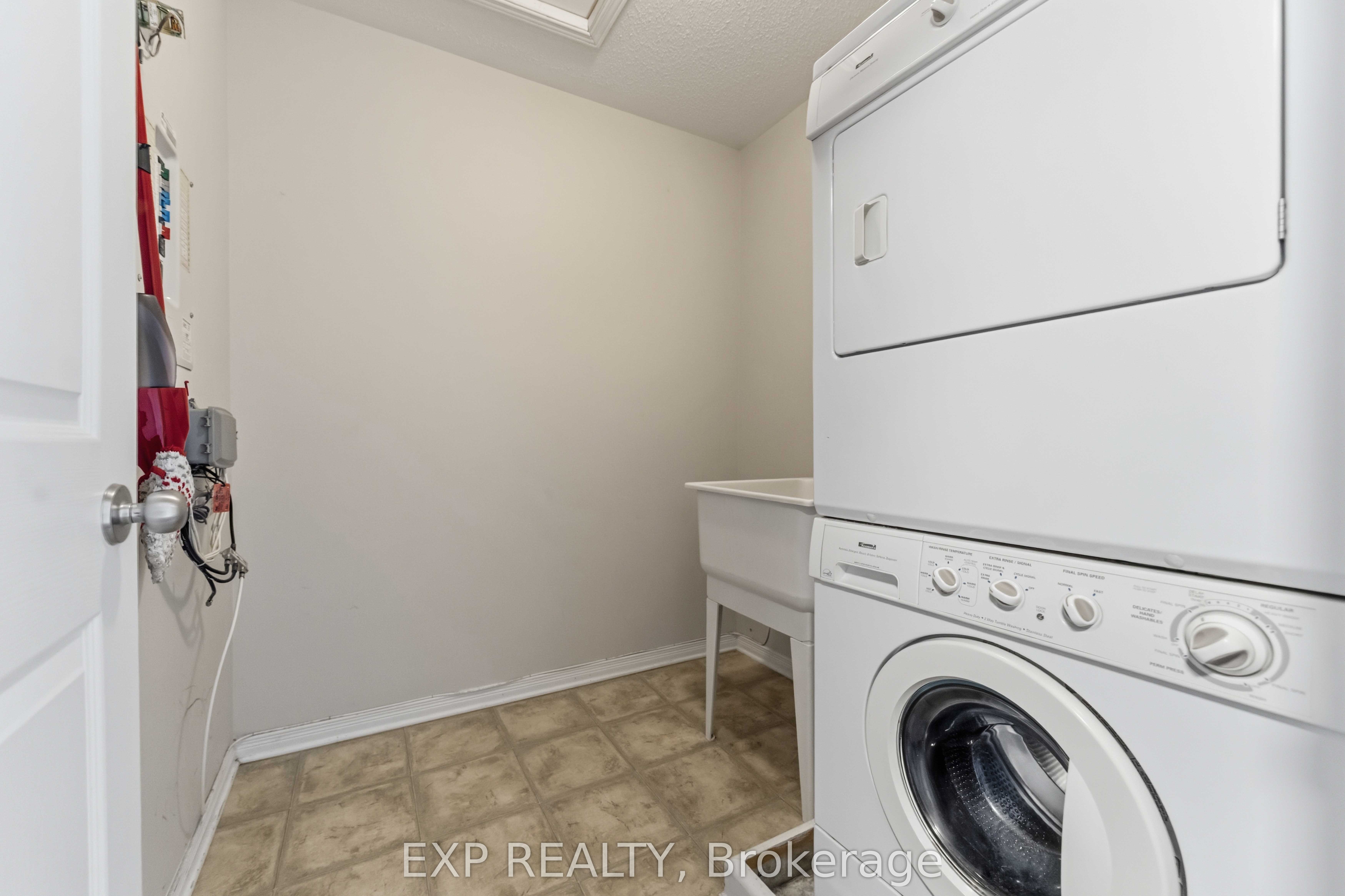 81 Strathaven Private Property Photo 33