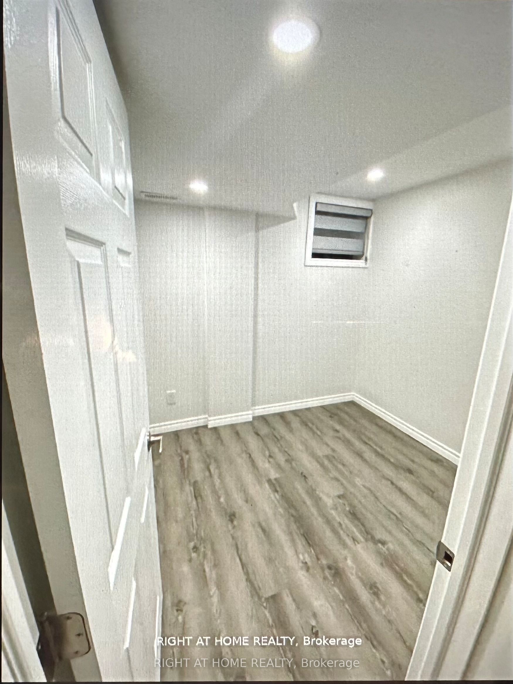 295 Gillespie Drive Property Photo 5