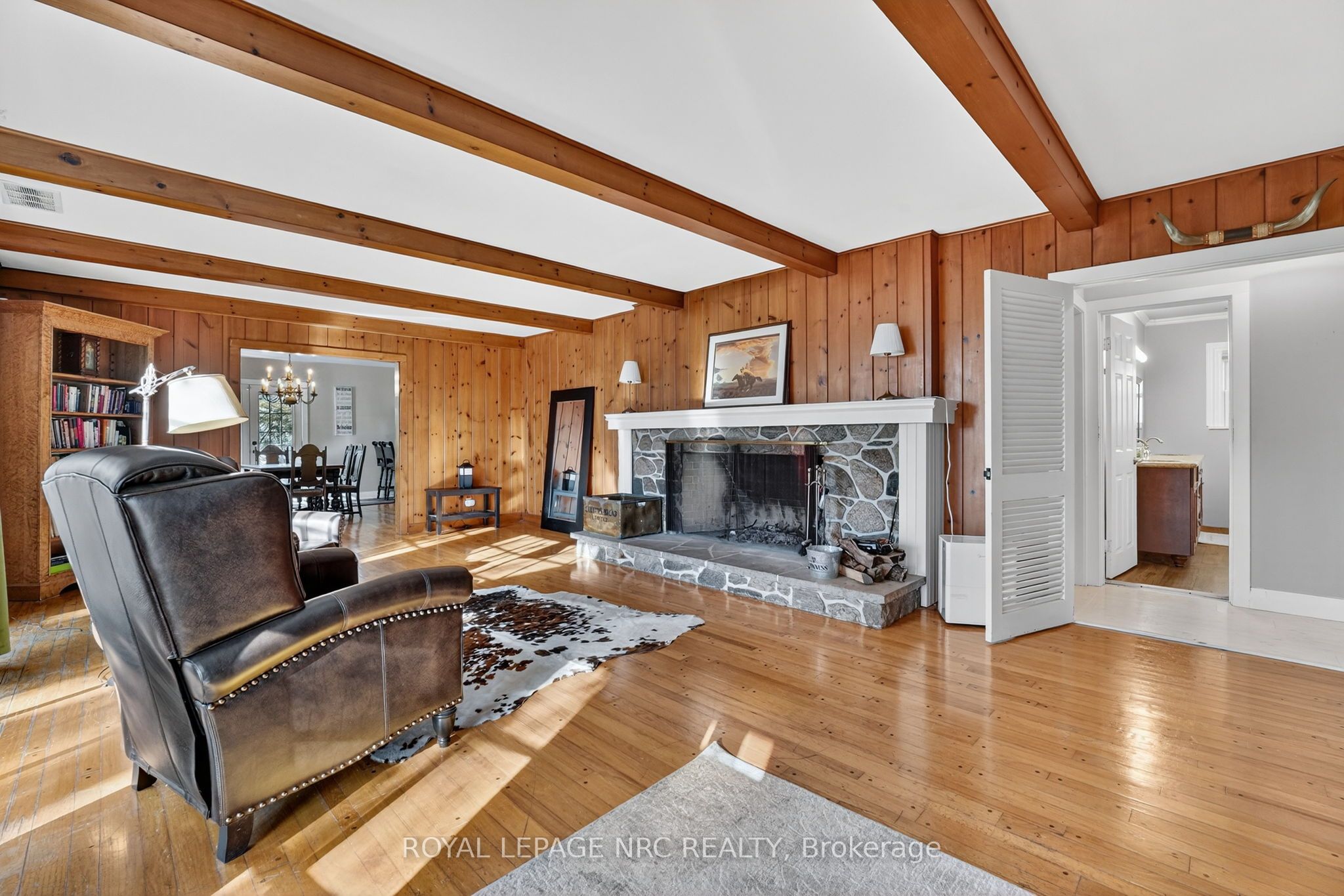 3208 Young Avenue Property Photo 4