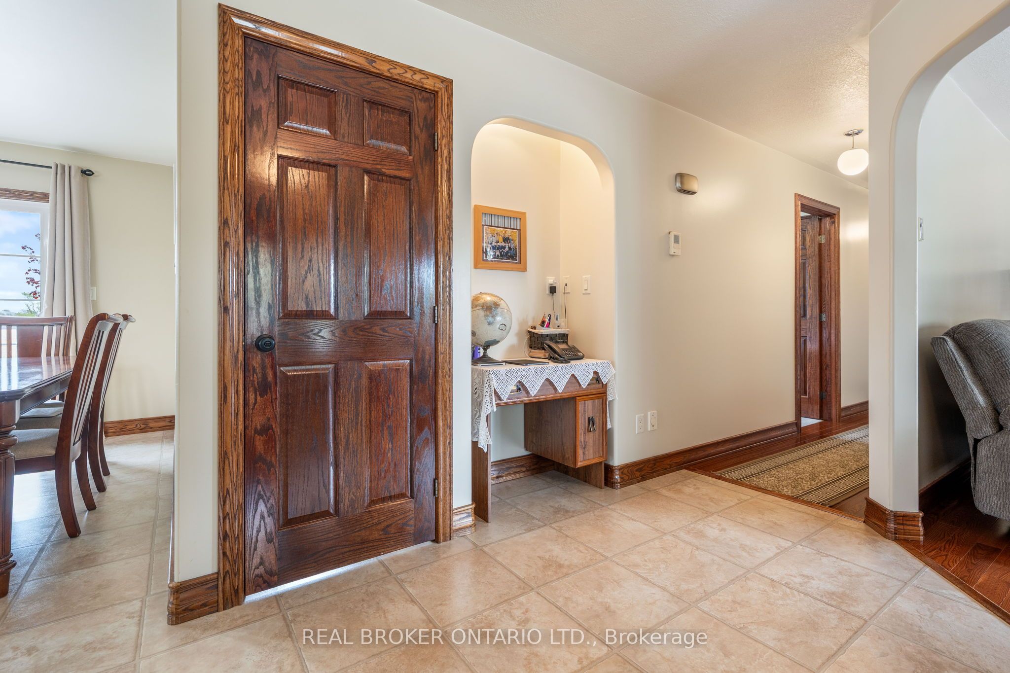 8984 Plank Road Property Photo 10
