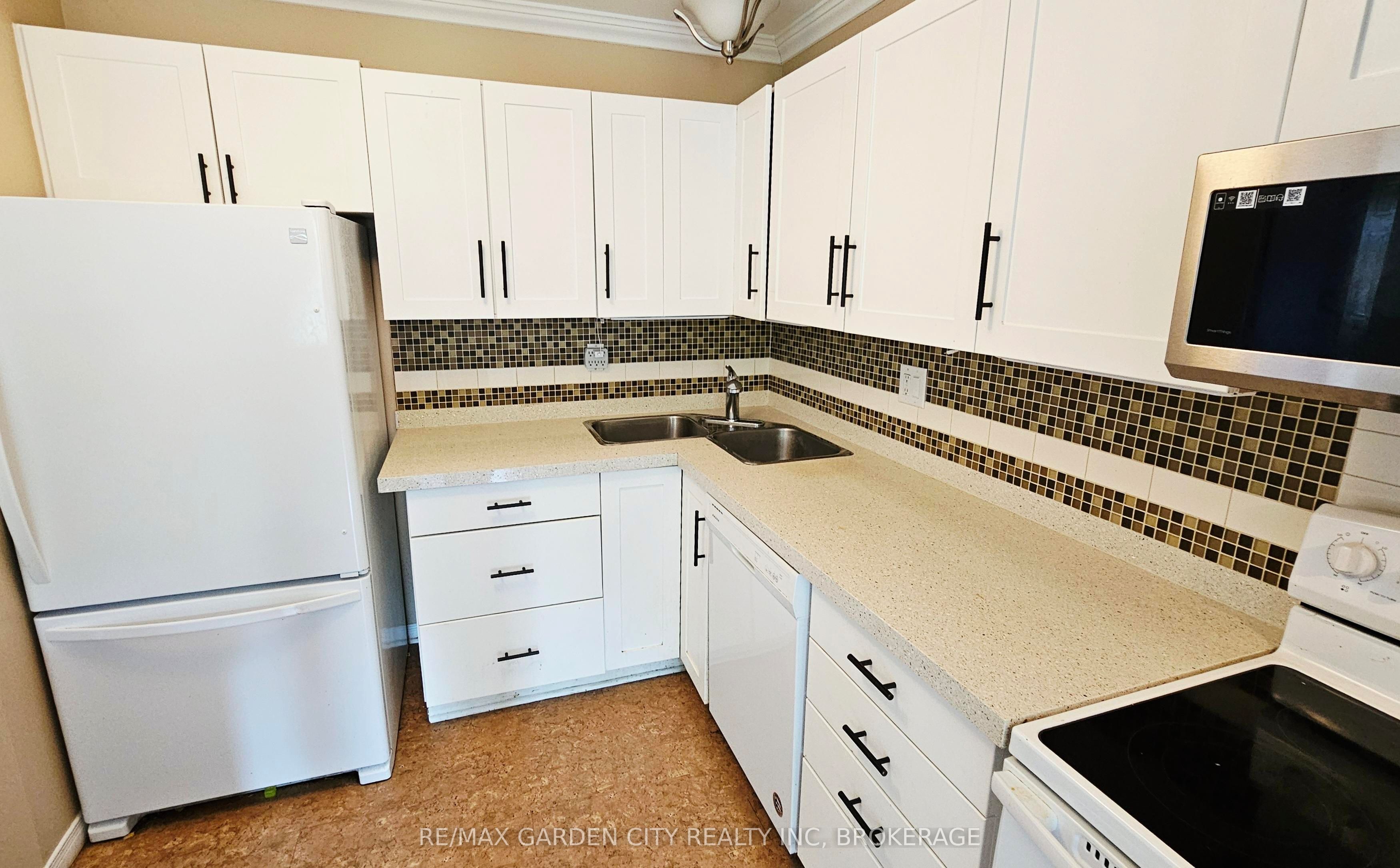 122 Bunting Road 45 Property Photo 15