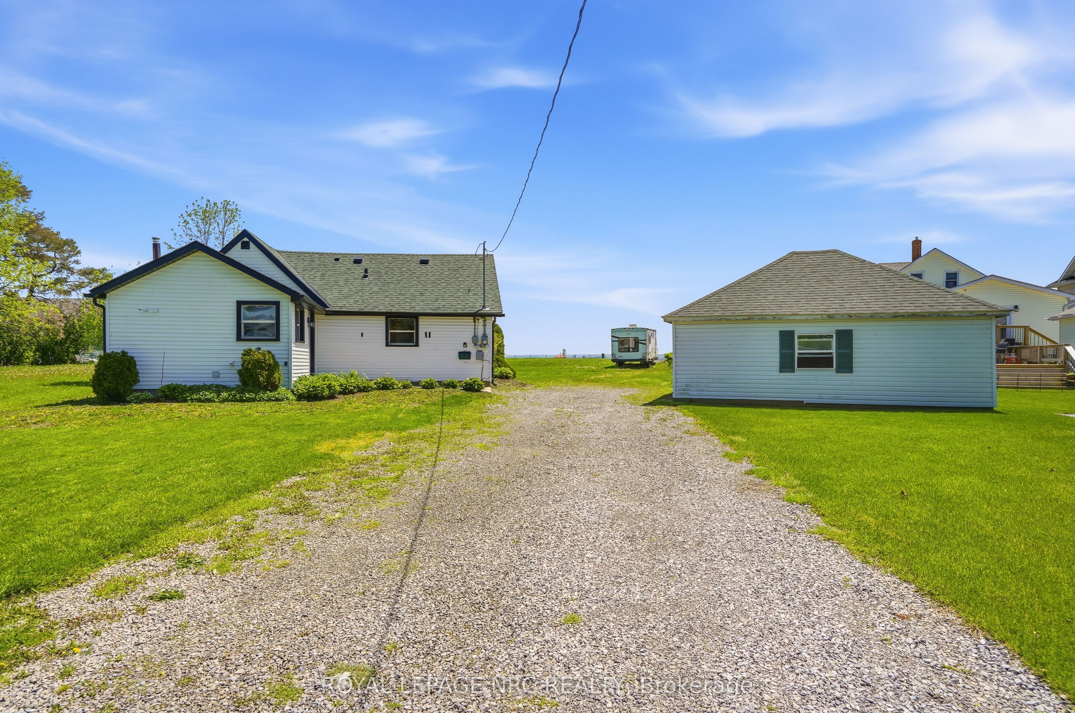 11 White Avenue Property Photo 4