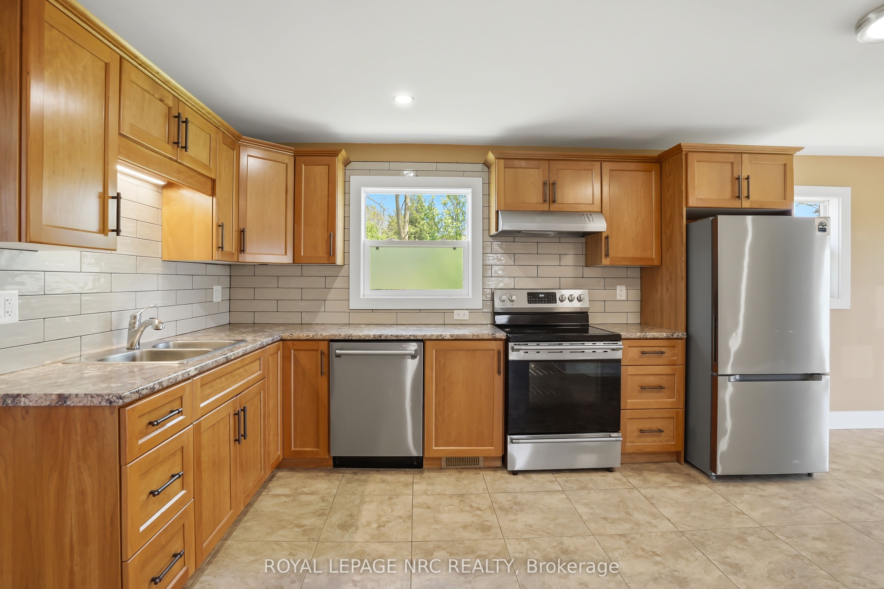11 White Avenue Property Photo 22