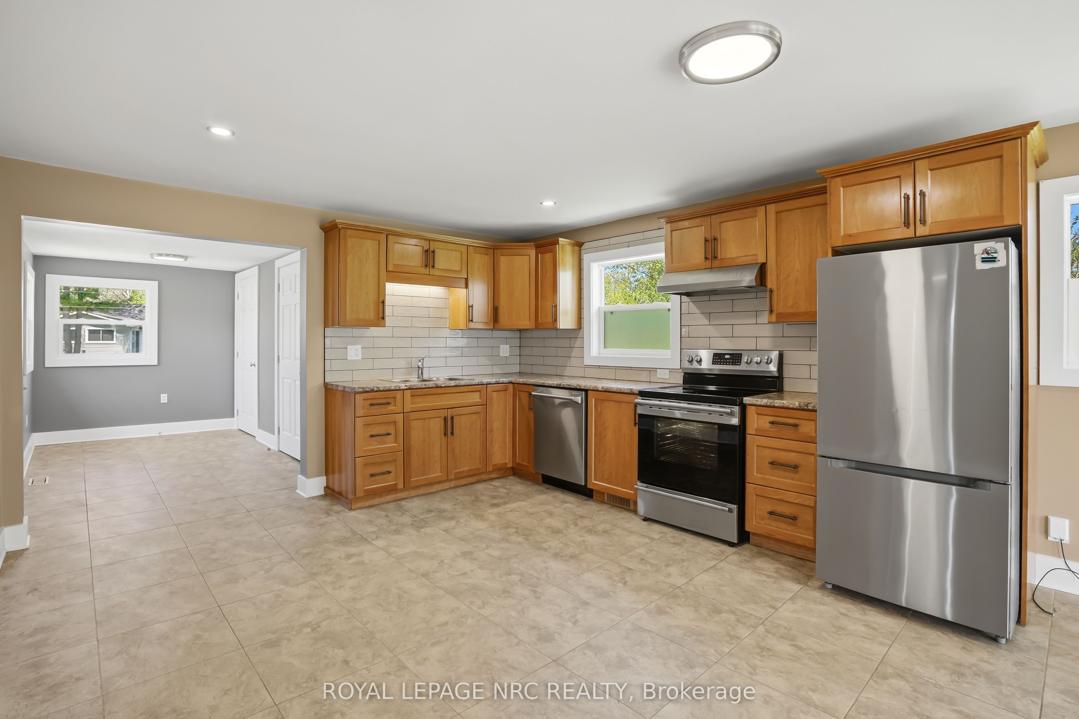 11 White Avenue Property Photo 24