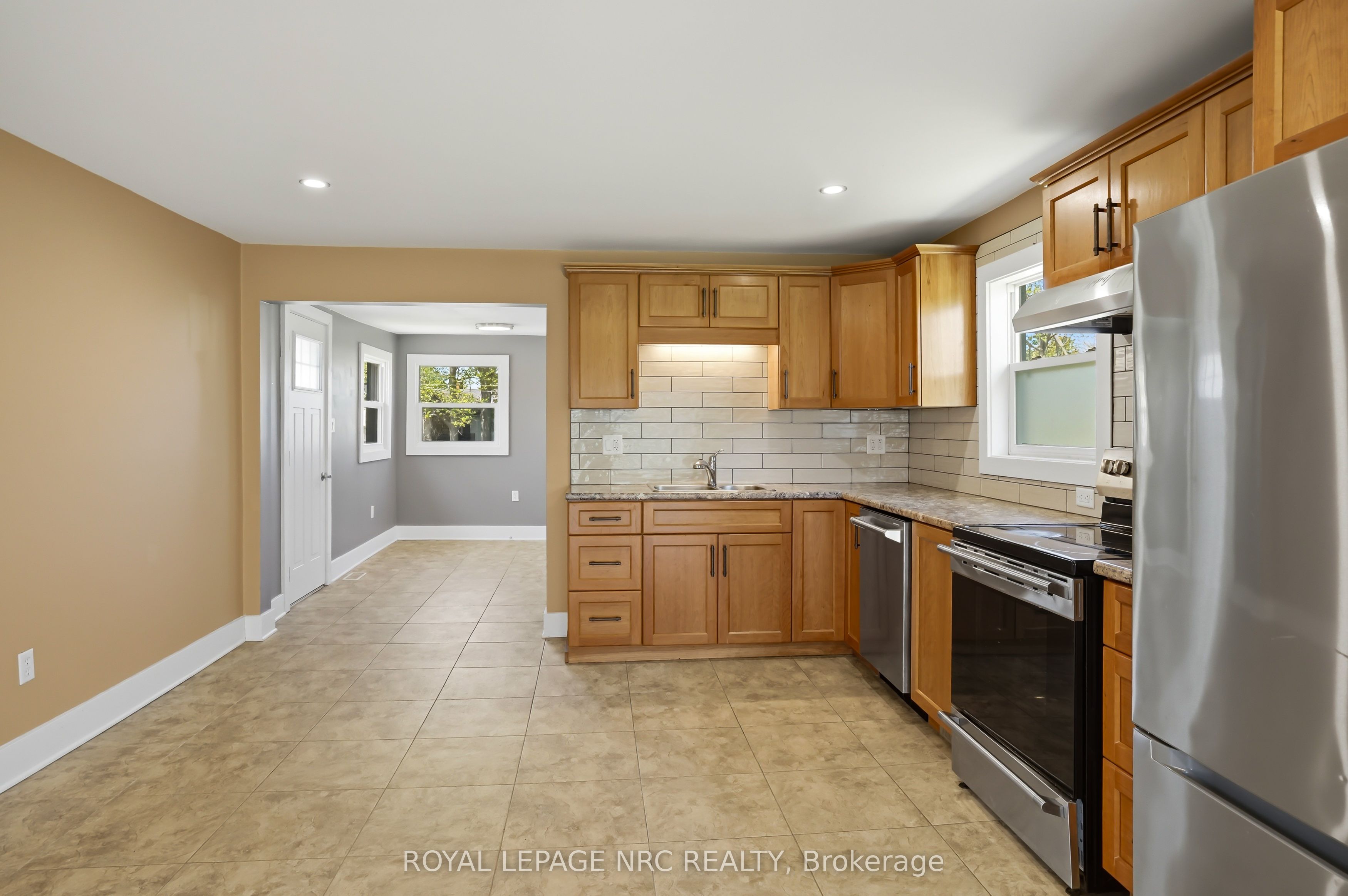 11 White Avenue Property Photo 25