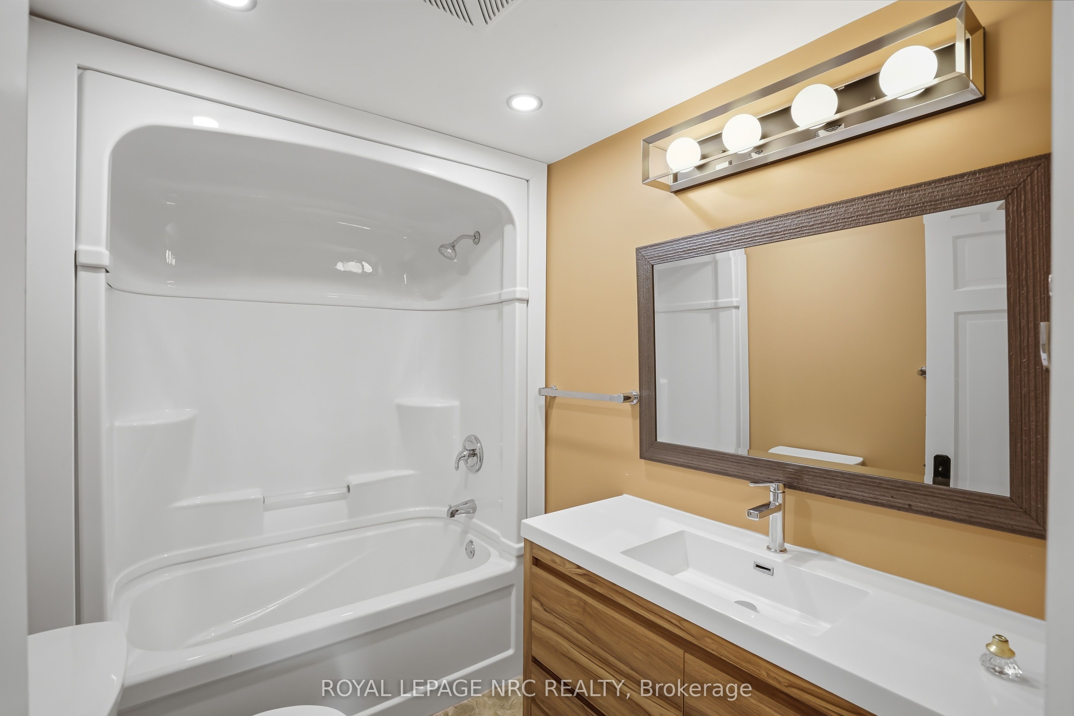 11 White Avenue Property Photo 28