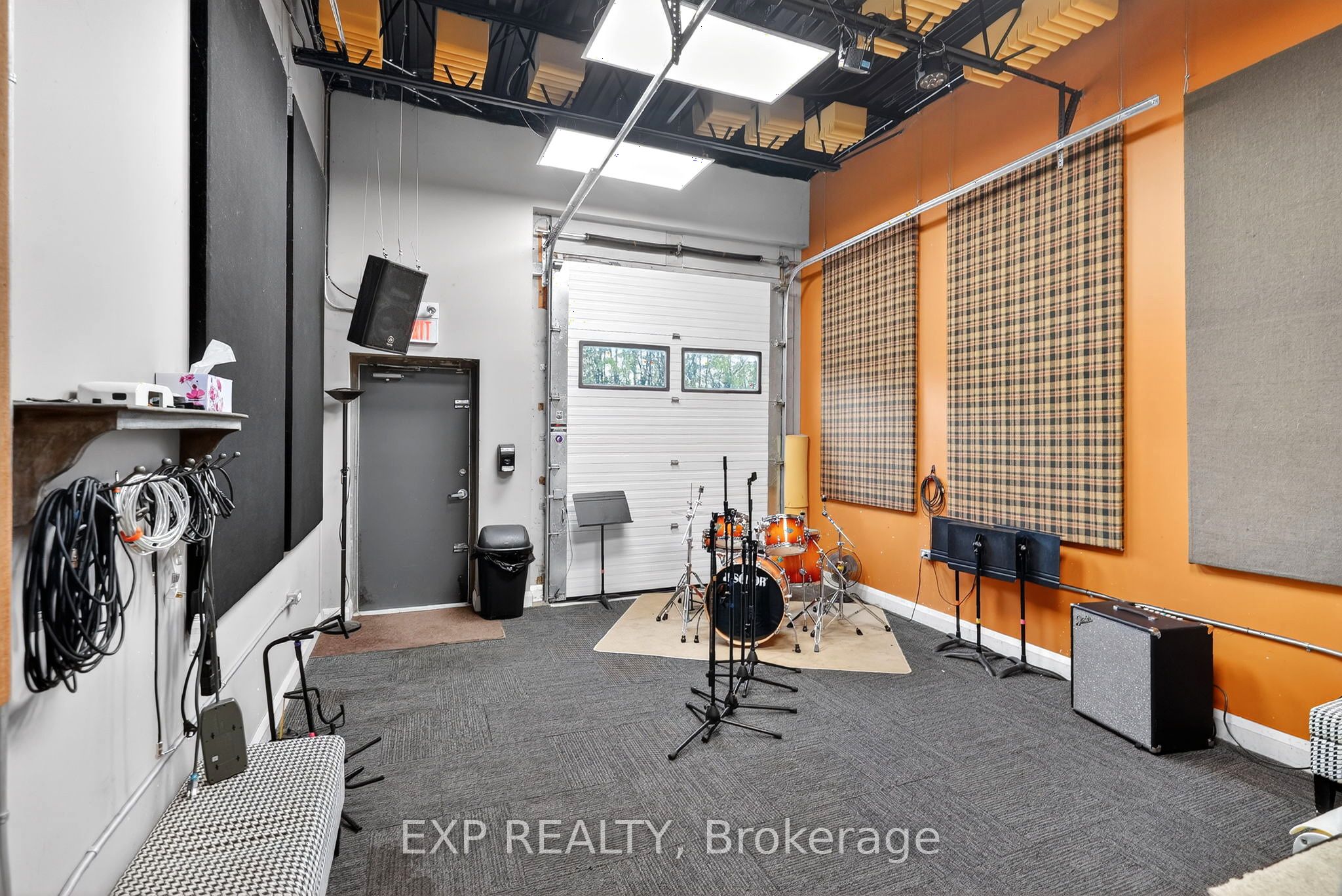 159 Colonnade Road Property Photo 8
