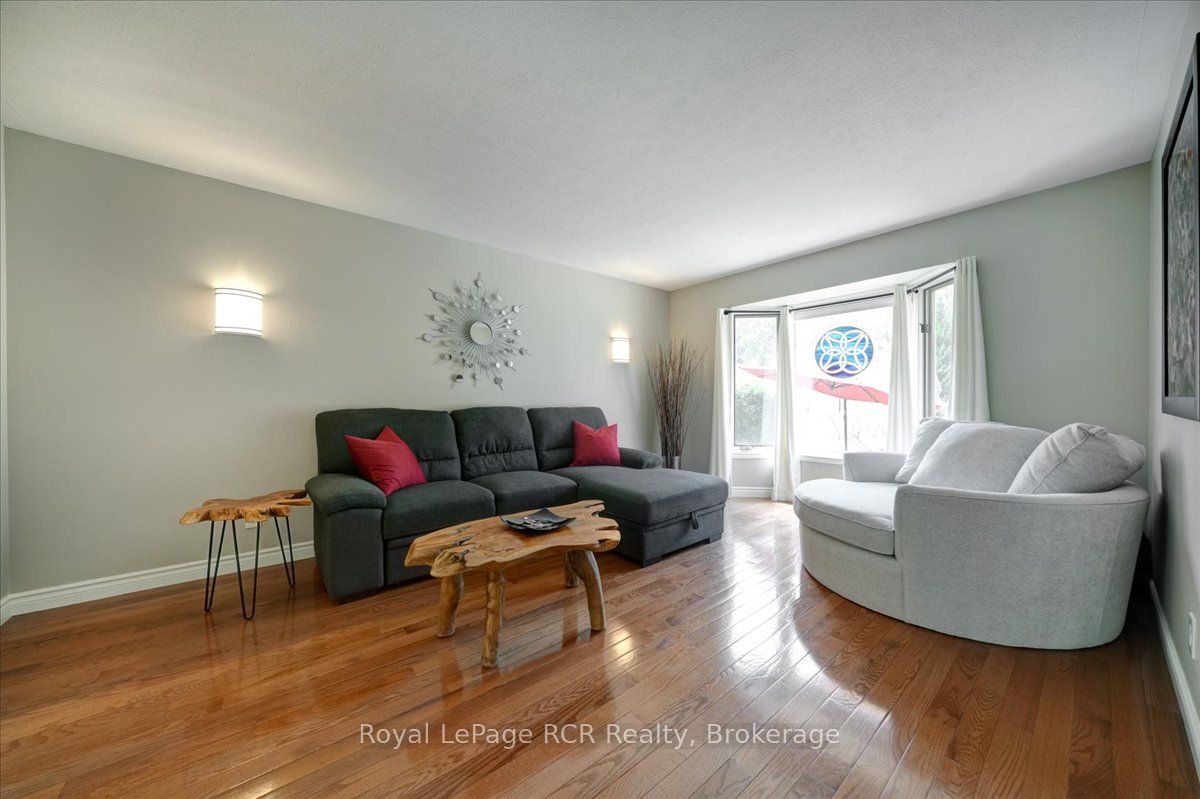 303 6th Avenue W Property Photo 7